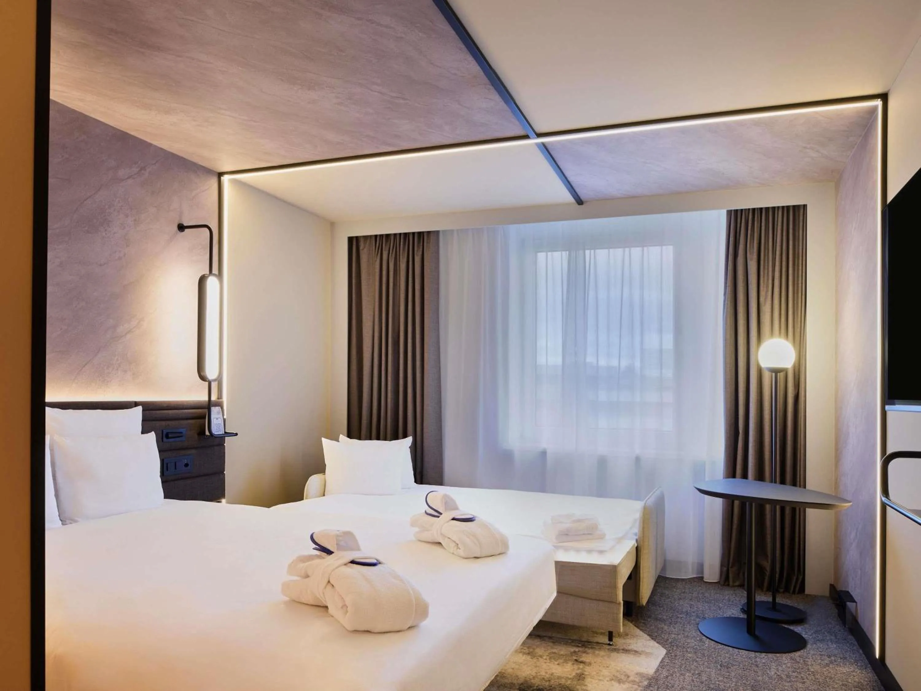 Bedroom, Bed in Novotel Zürich Airport Messe - newly renovated