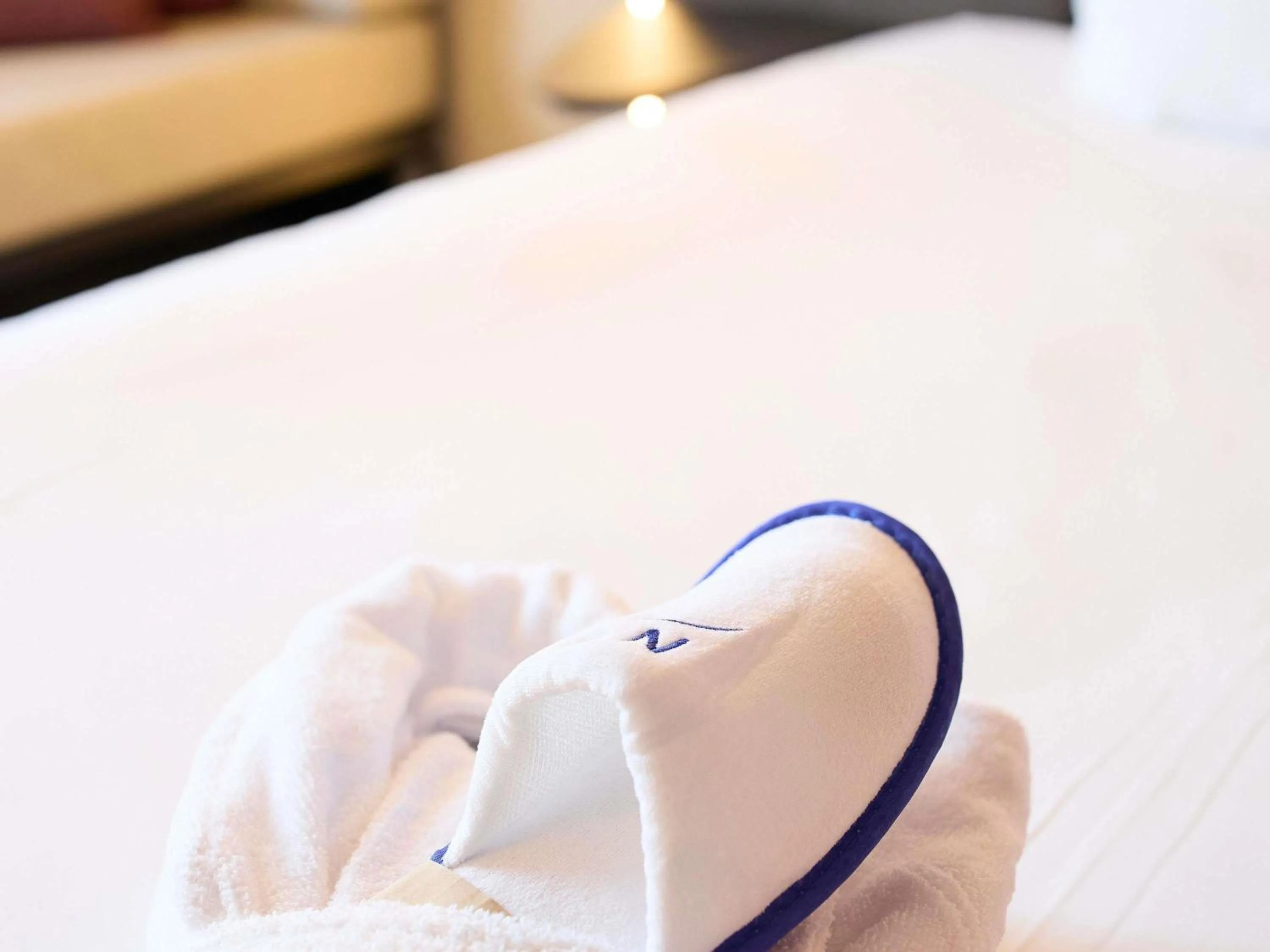 Bedroom, Bed in Novotel Zürich Airport Messe - newly renovated