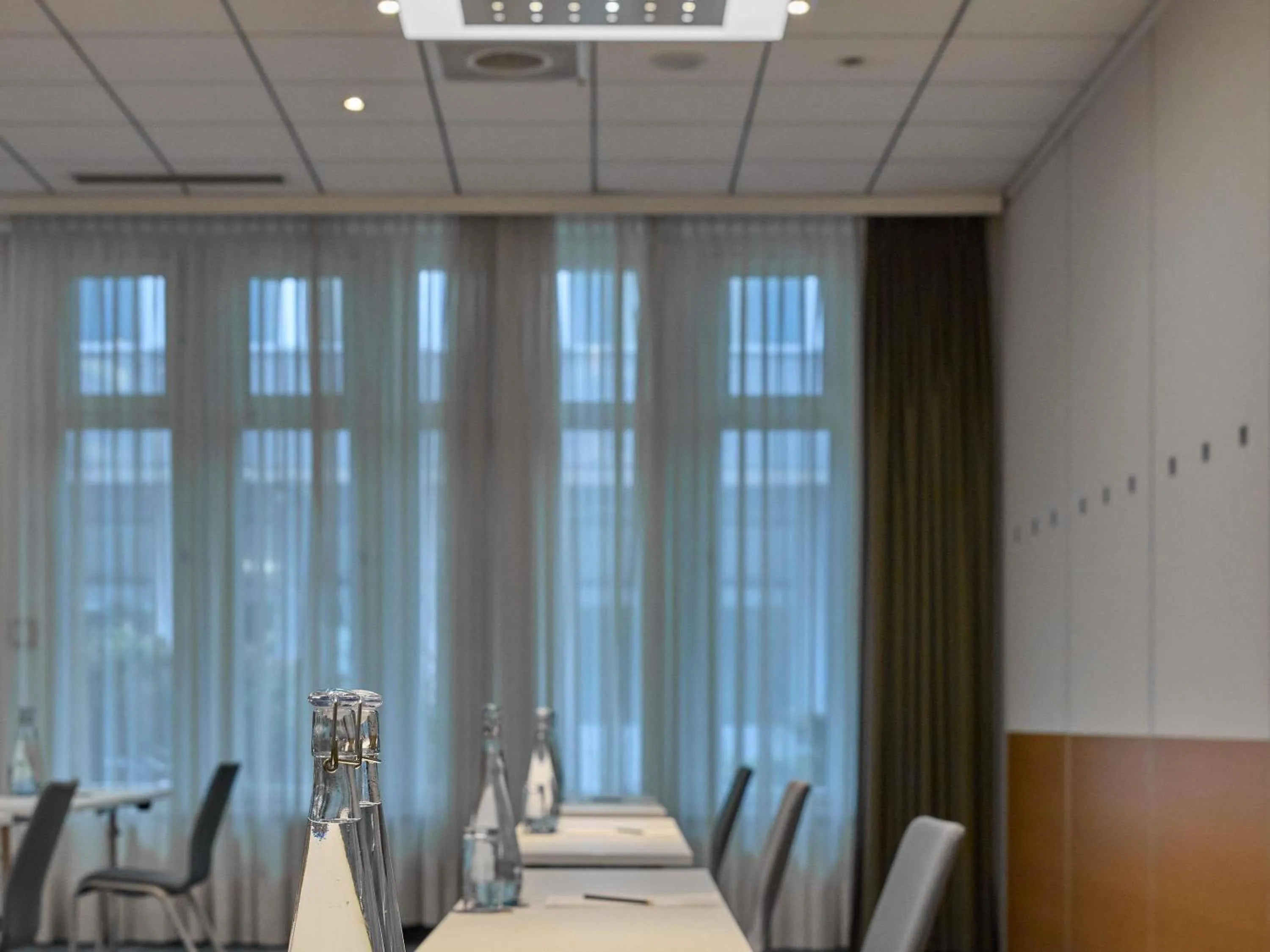 Meeting/conference room in Novotel Zürich Airport Messe - newly renovated