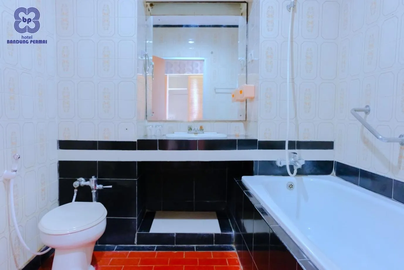 Shower in Bandung Permai Hotel Jember