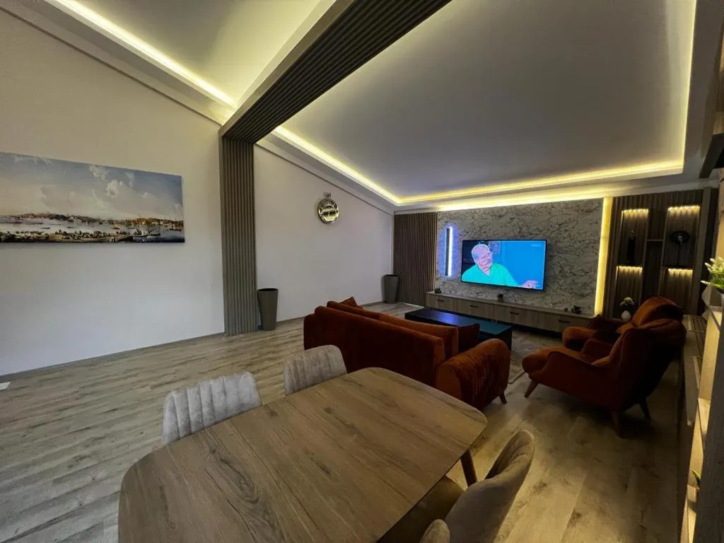 Communal lounge/ TV room in MY Smart