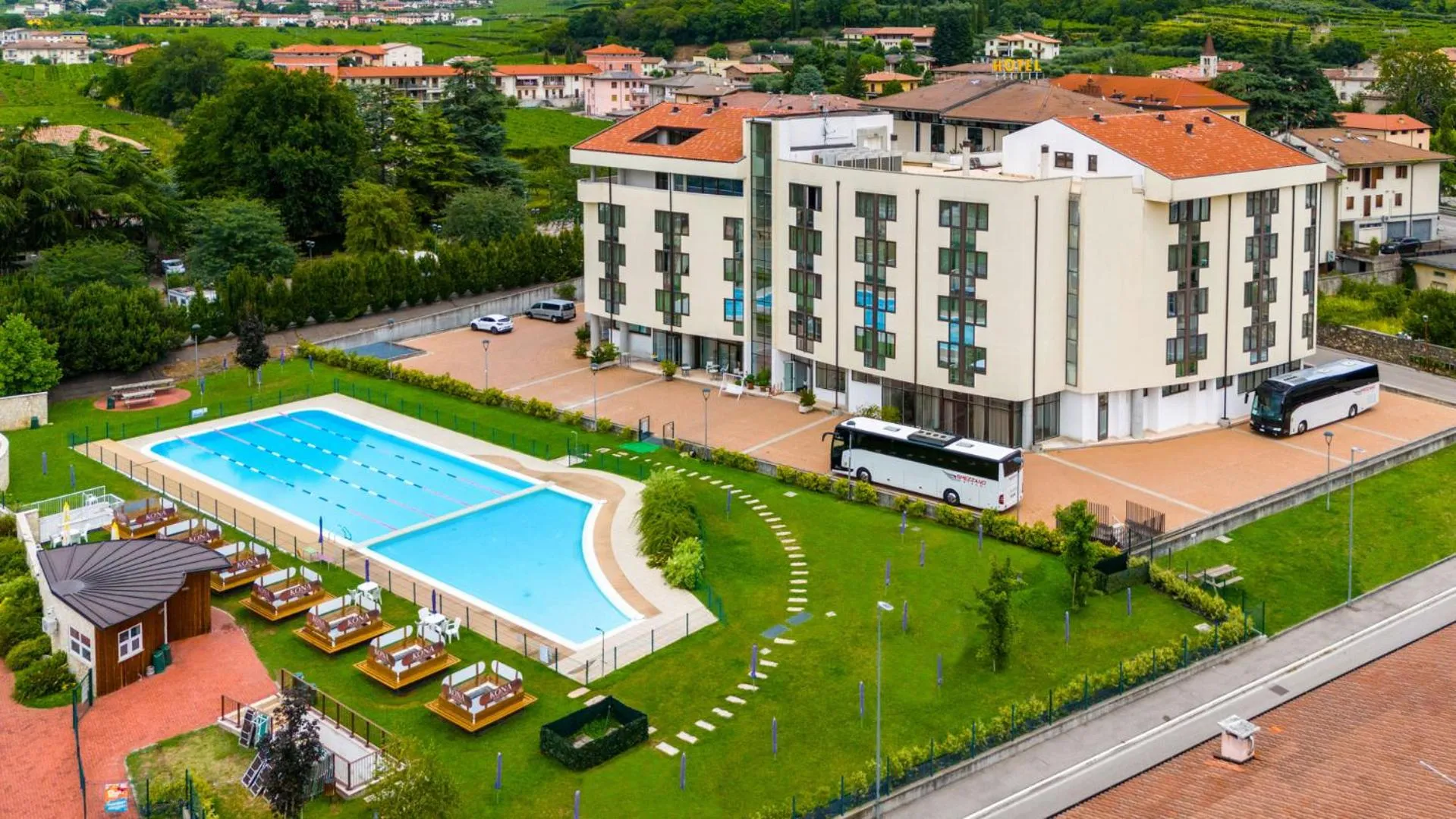 Property building in Kona Hotel Verona by Kleos Group Collection