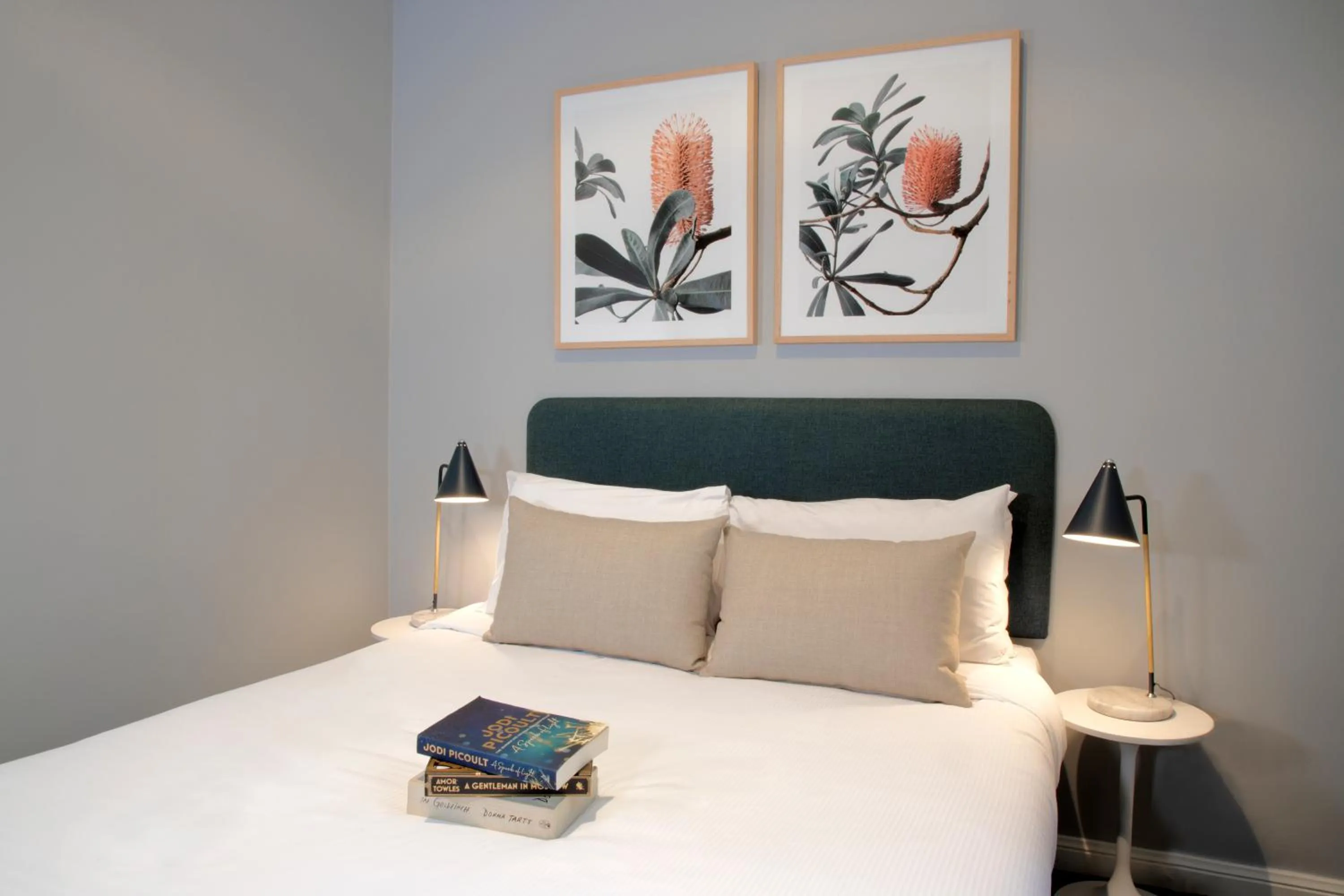 Photo of the whole room, Bed in The Alison Randwick