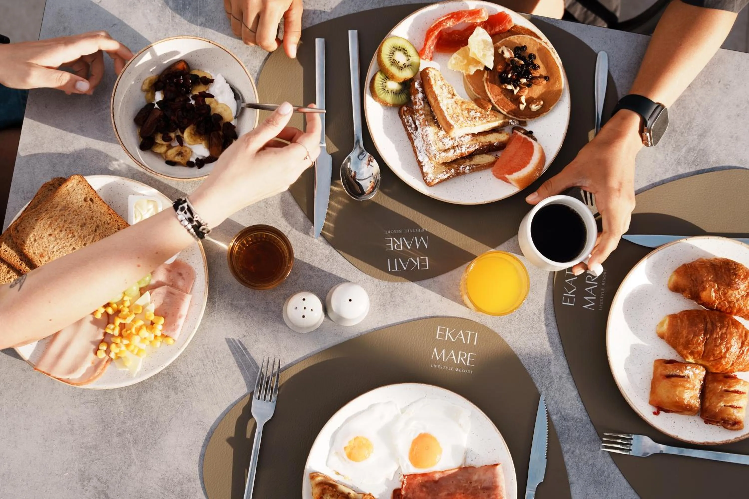 Food in Ekati Mare Lifestyle Resort