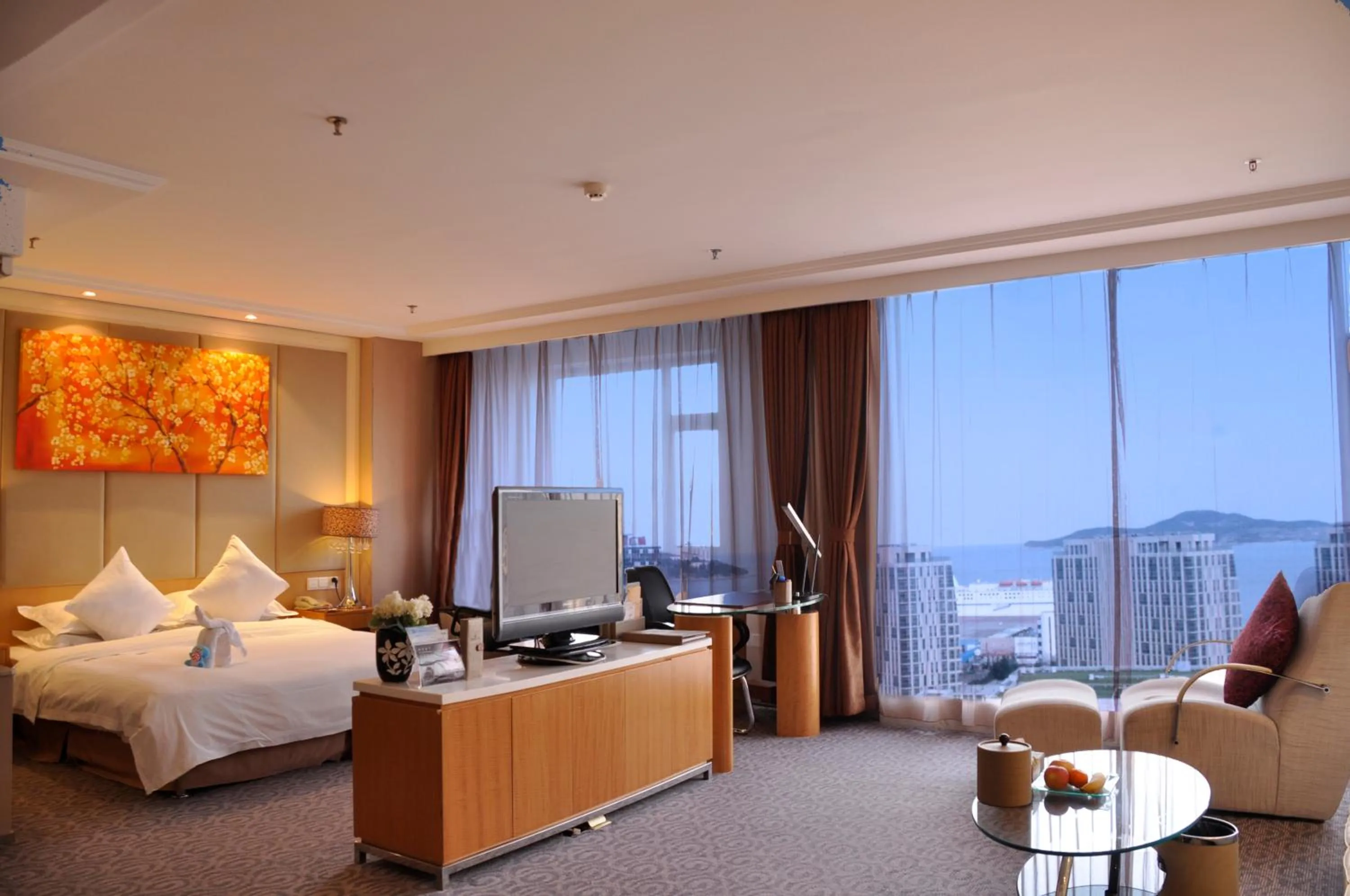 The Center Hotel Weihai