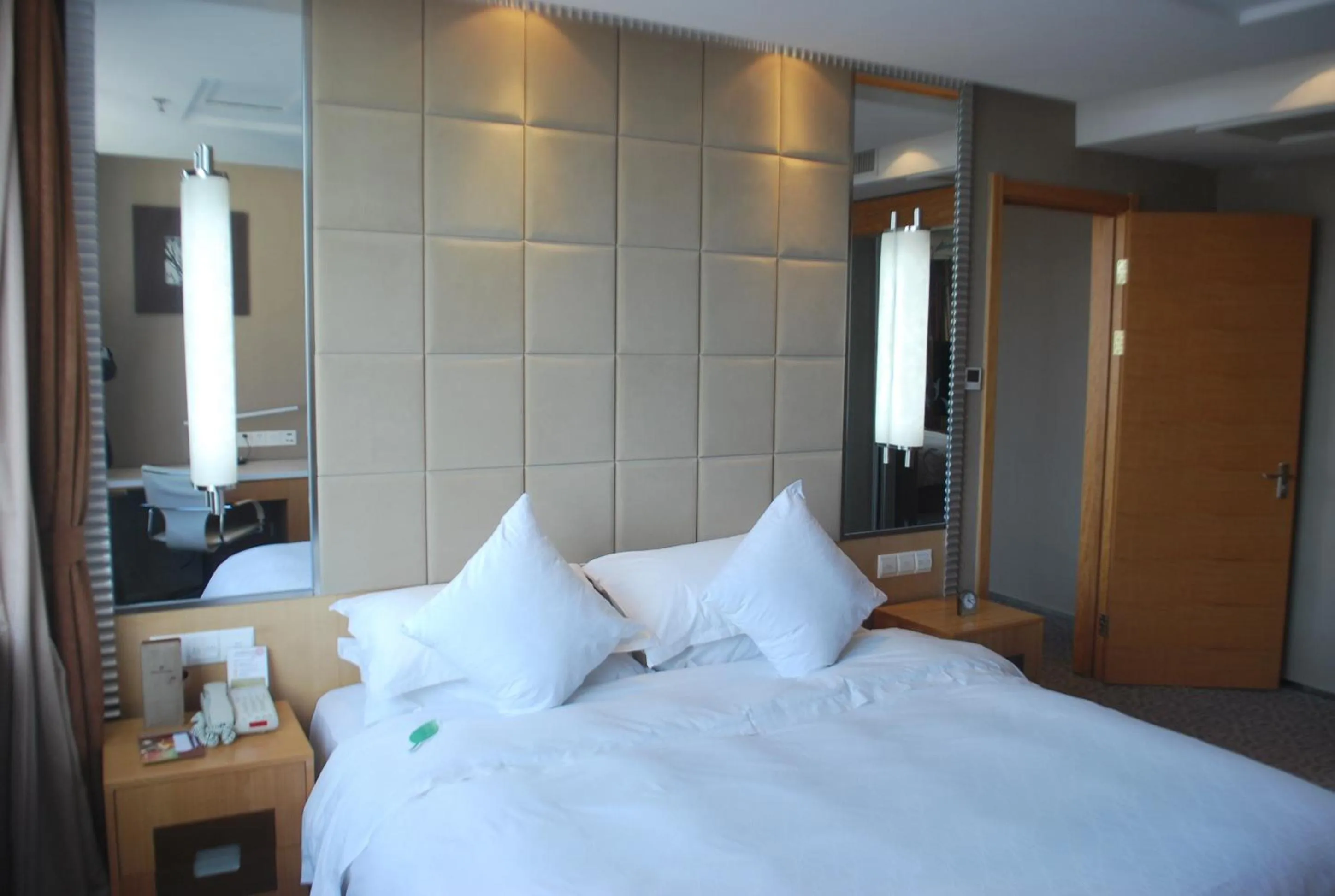 Bedroom in The Center Hotel Weihai