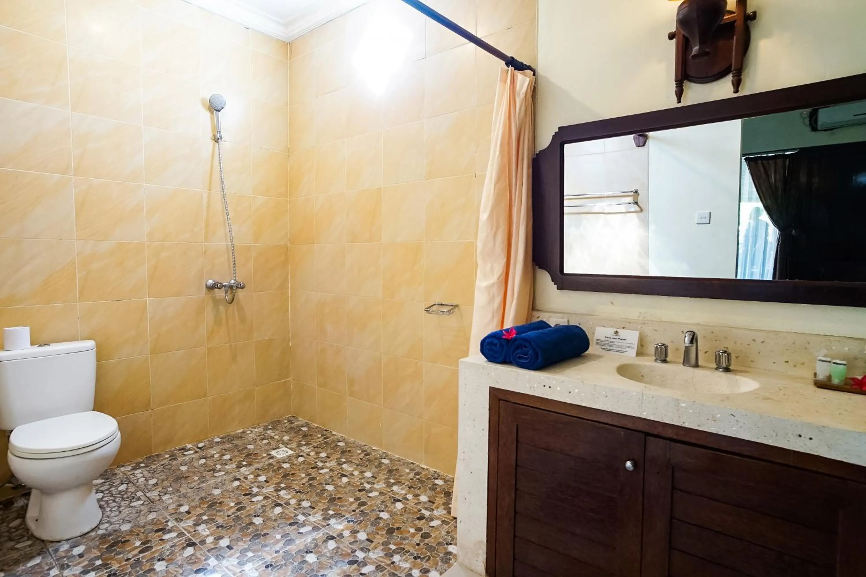 Bathroom in Taman Ayu Legian Hotel