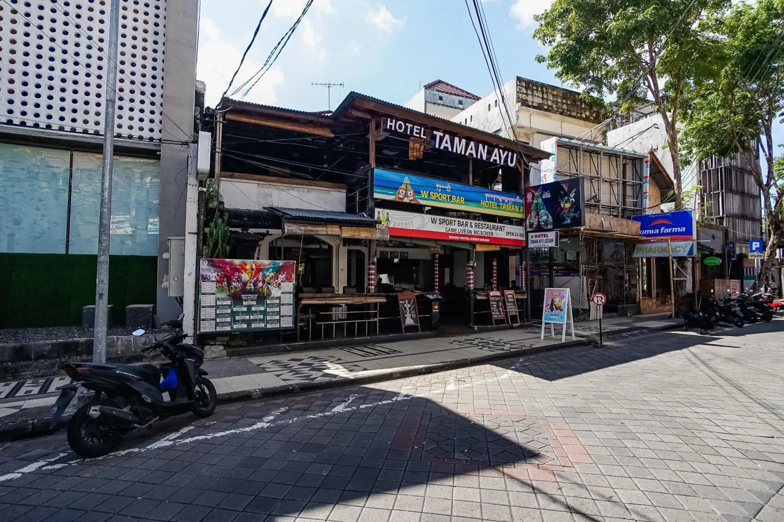 Property building in Taman Ayu Legian Hotel