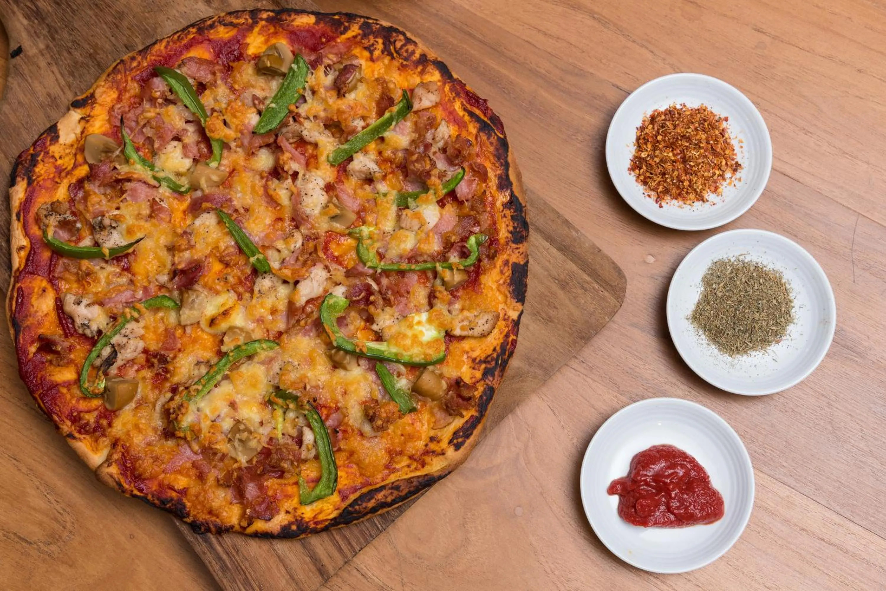 Restaurant/places to eat in Bungalow By The Beach