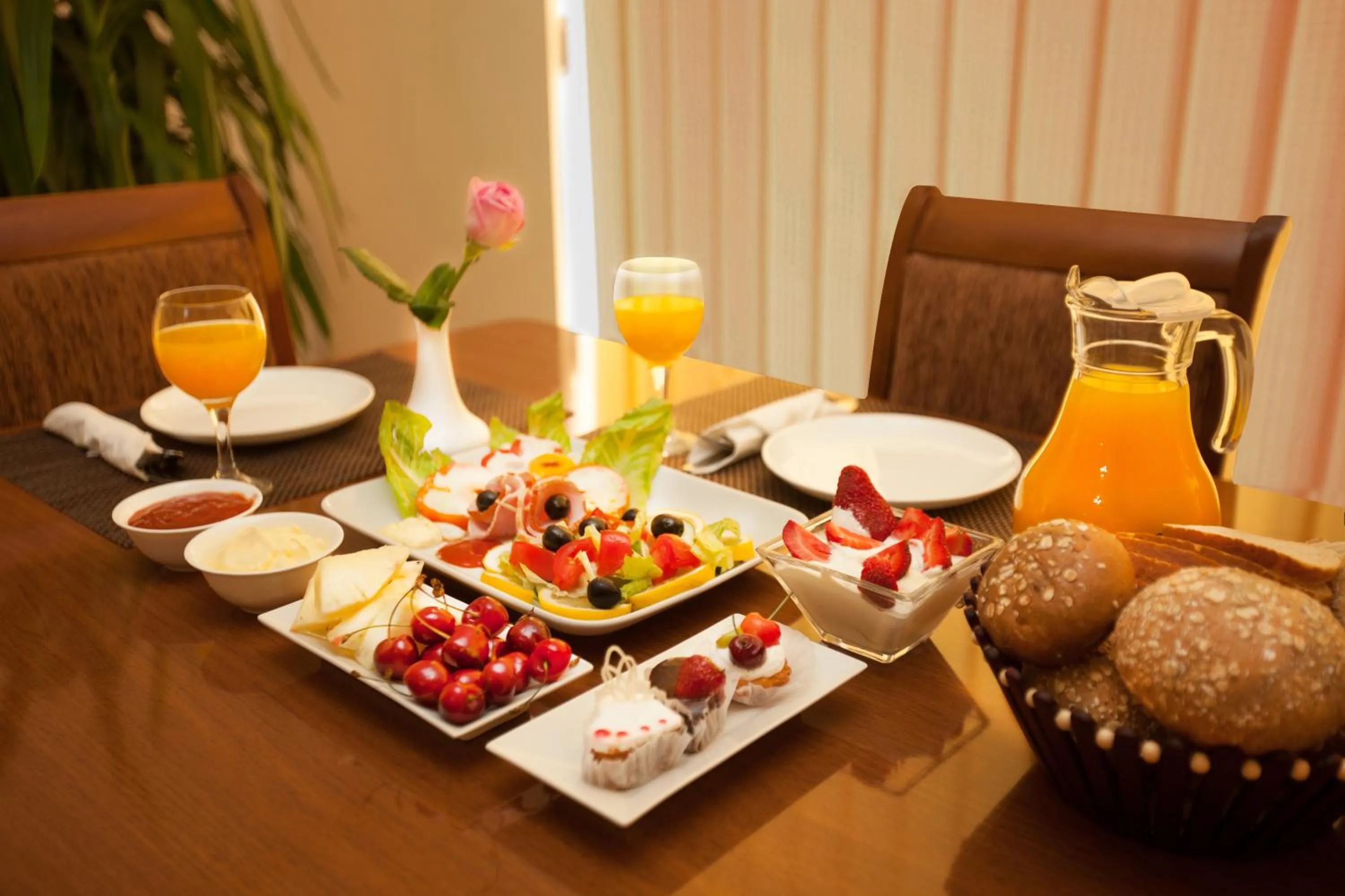 Dining area in Panorama Resort&Suites