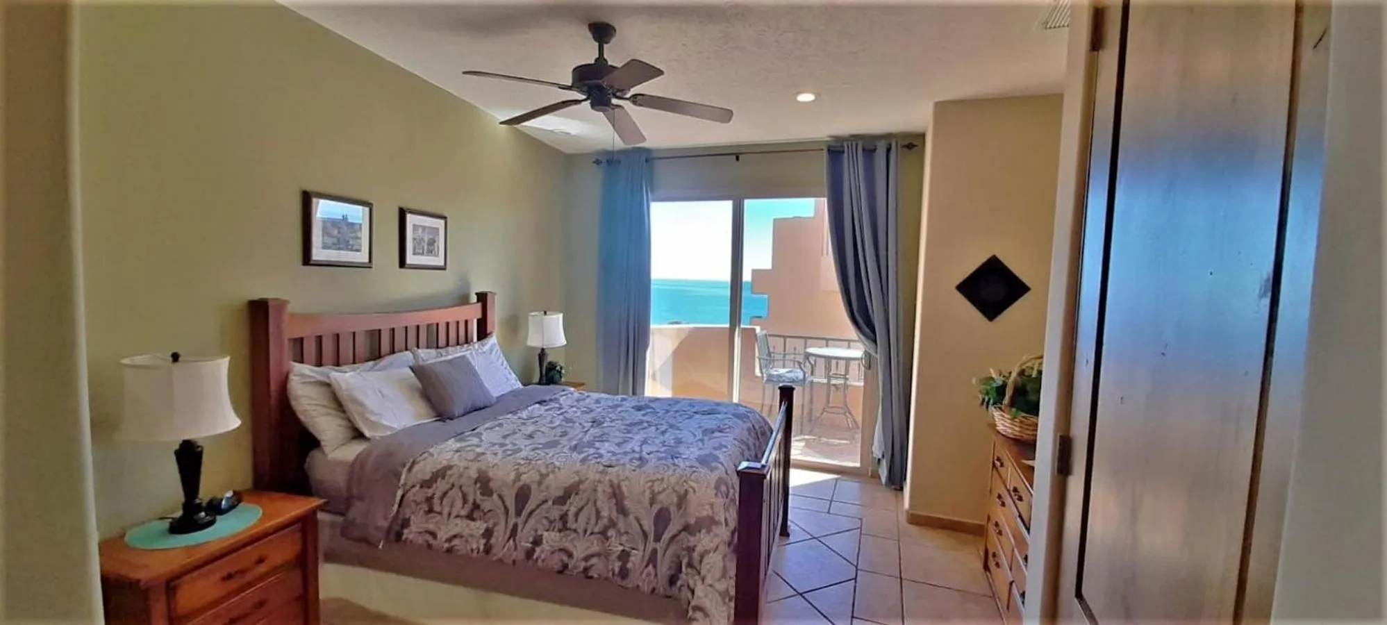 Bedroom, Bed in Bella Sirena 601-D