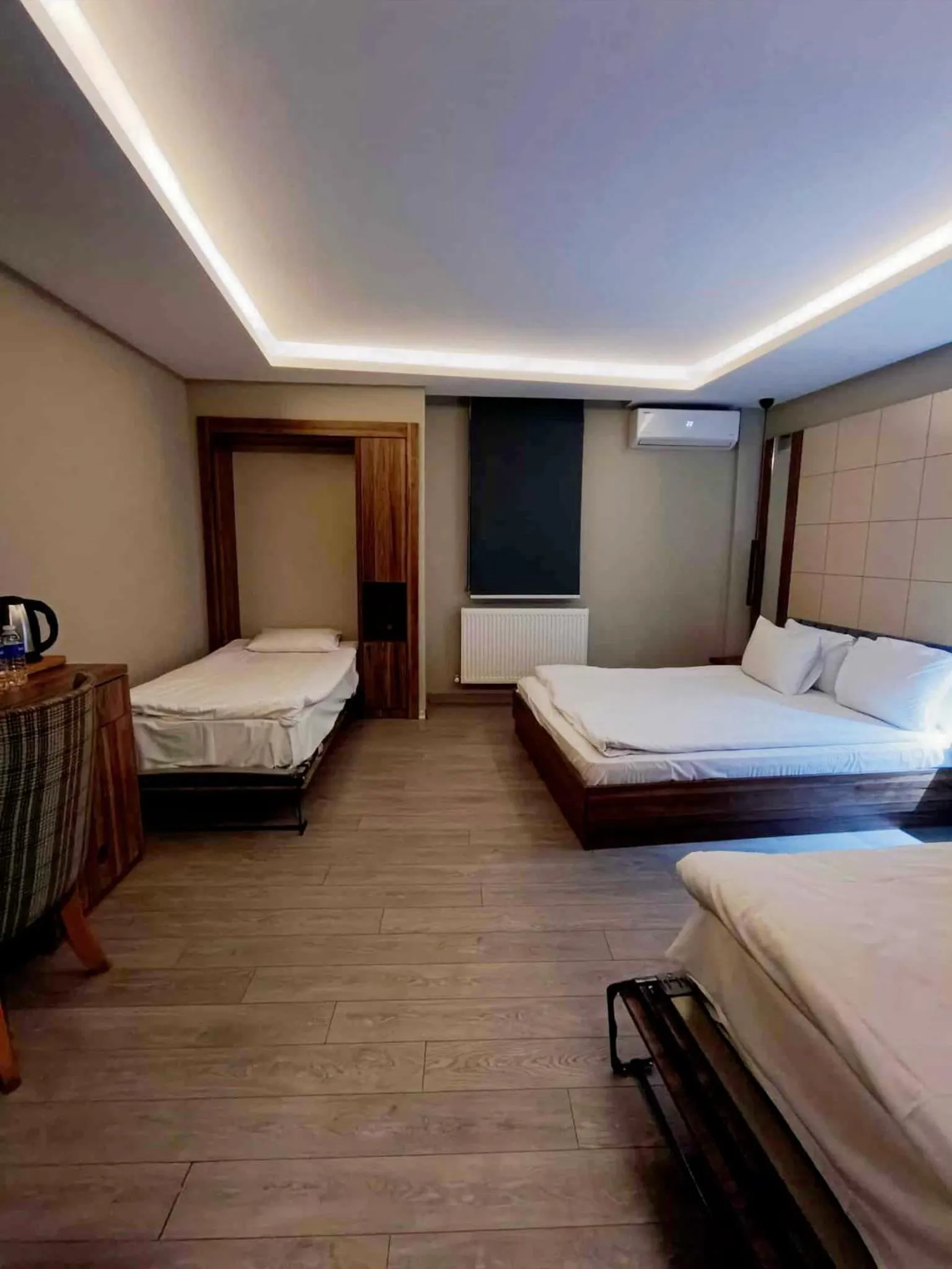 Photo of the whole room, Bed in Arach Hotel Harbiye