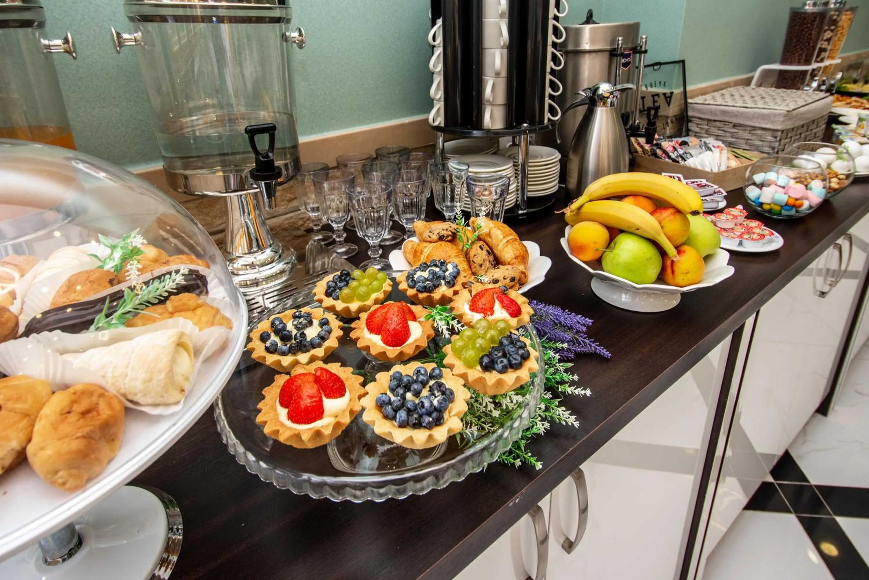 Food and drinks in Margi Boutique Hotel by DNT Group