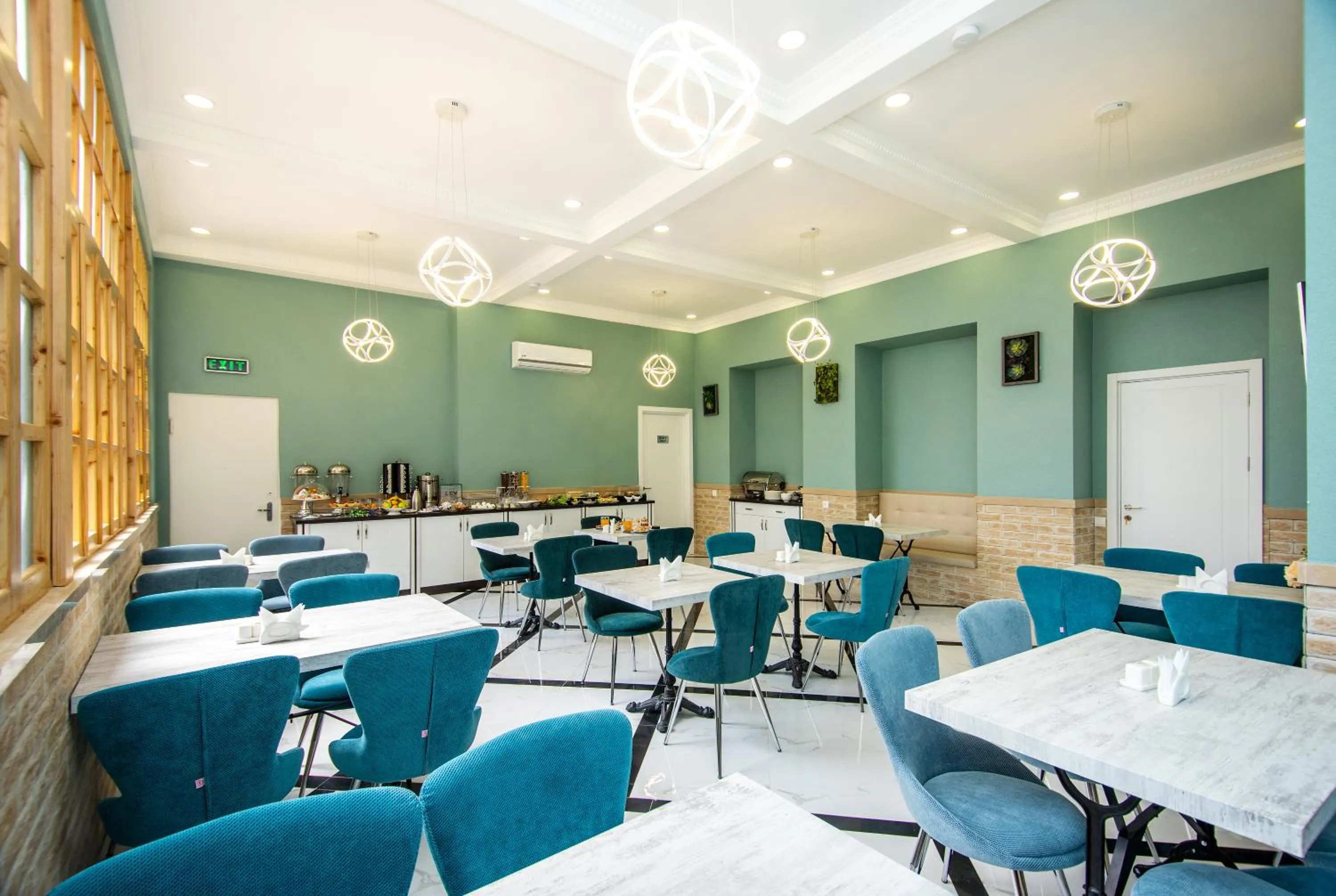 Restaurant/places to eat in Margi Boutique Hotel by DNT Group