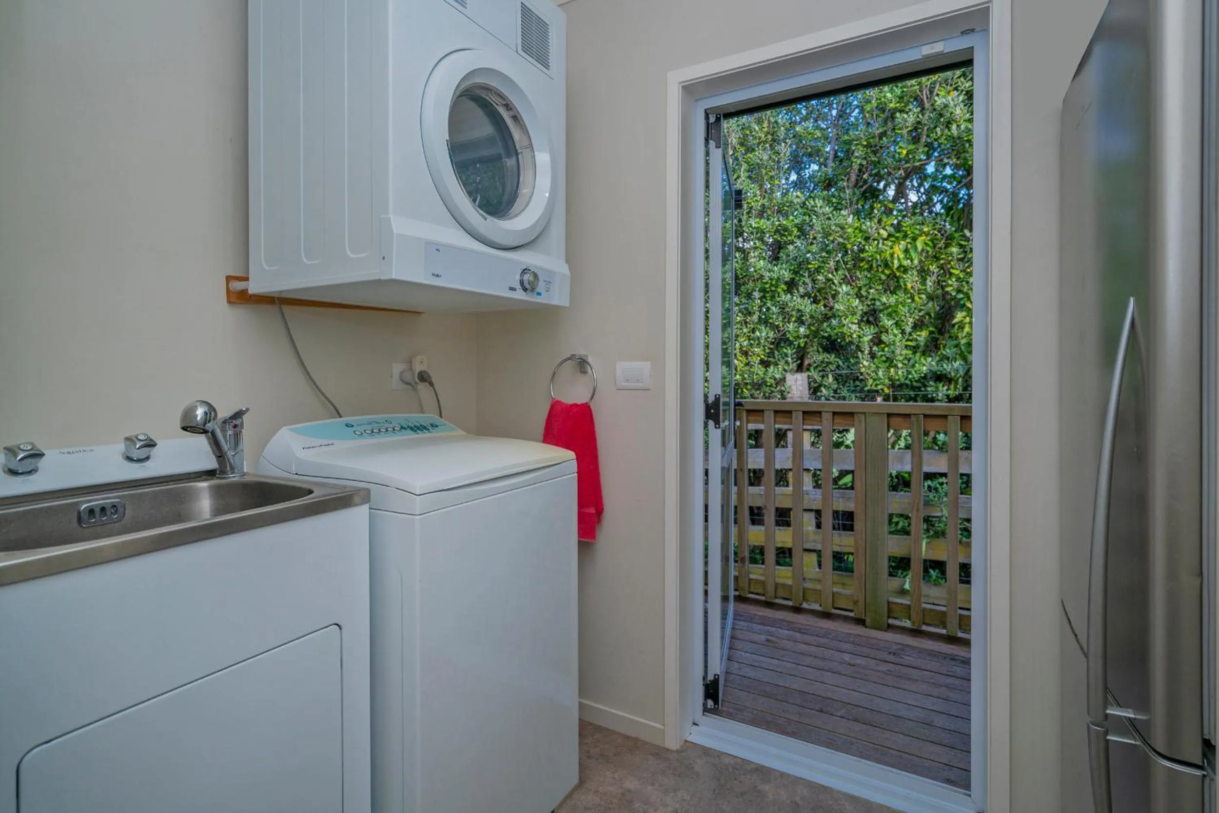 Shower in Hahei Haven - Hahei Holiday Home