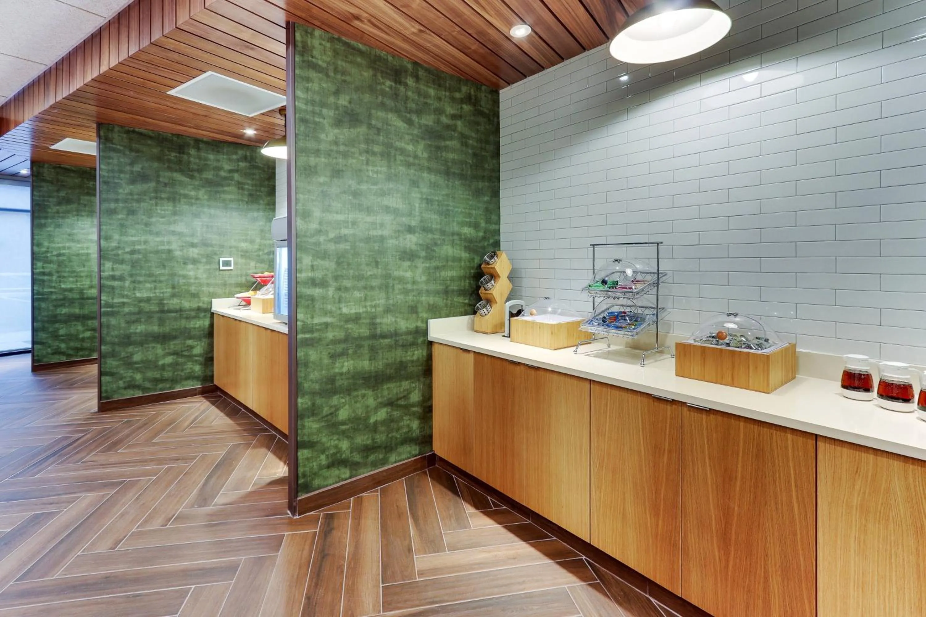 Breakfast in Fairfield Inn & Suites by Marriott Asheville Weaverville