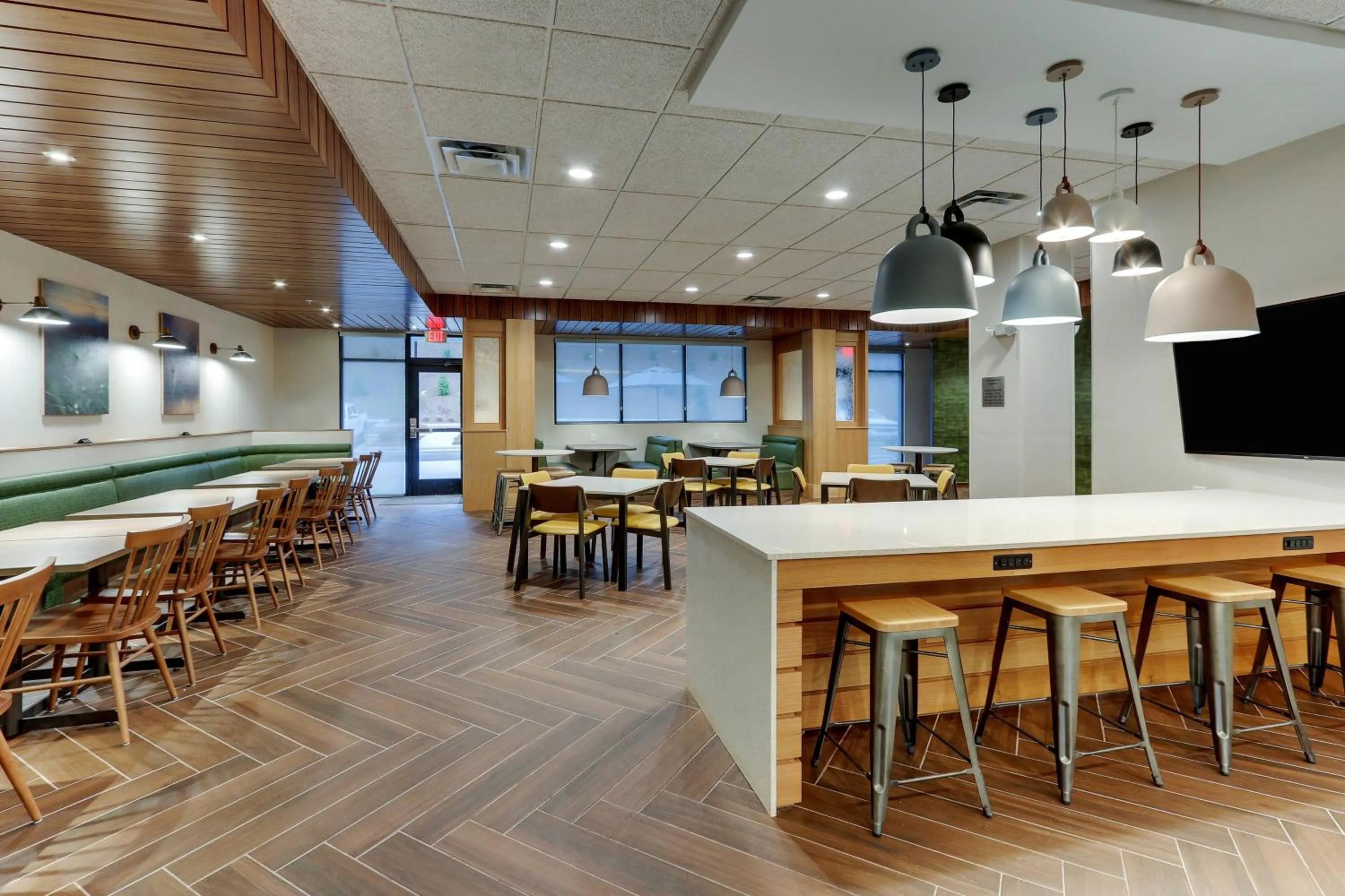 Breakfast in Fairfield Inn & Suites by Marriott Asheville Weaverville