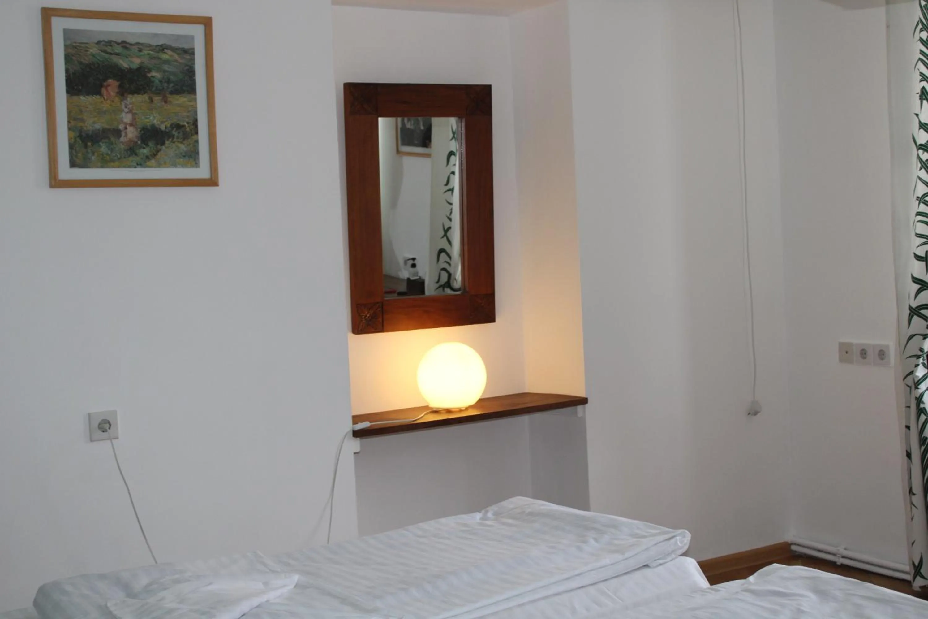 Photo of the whole room, Bed in JR's House