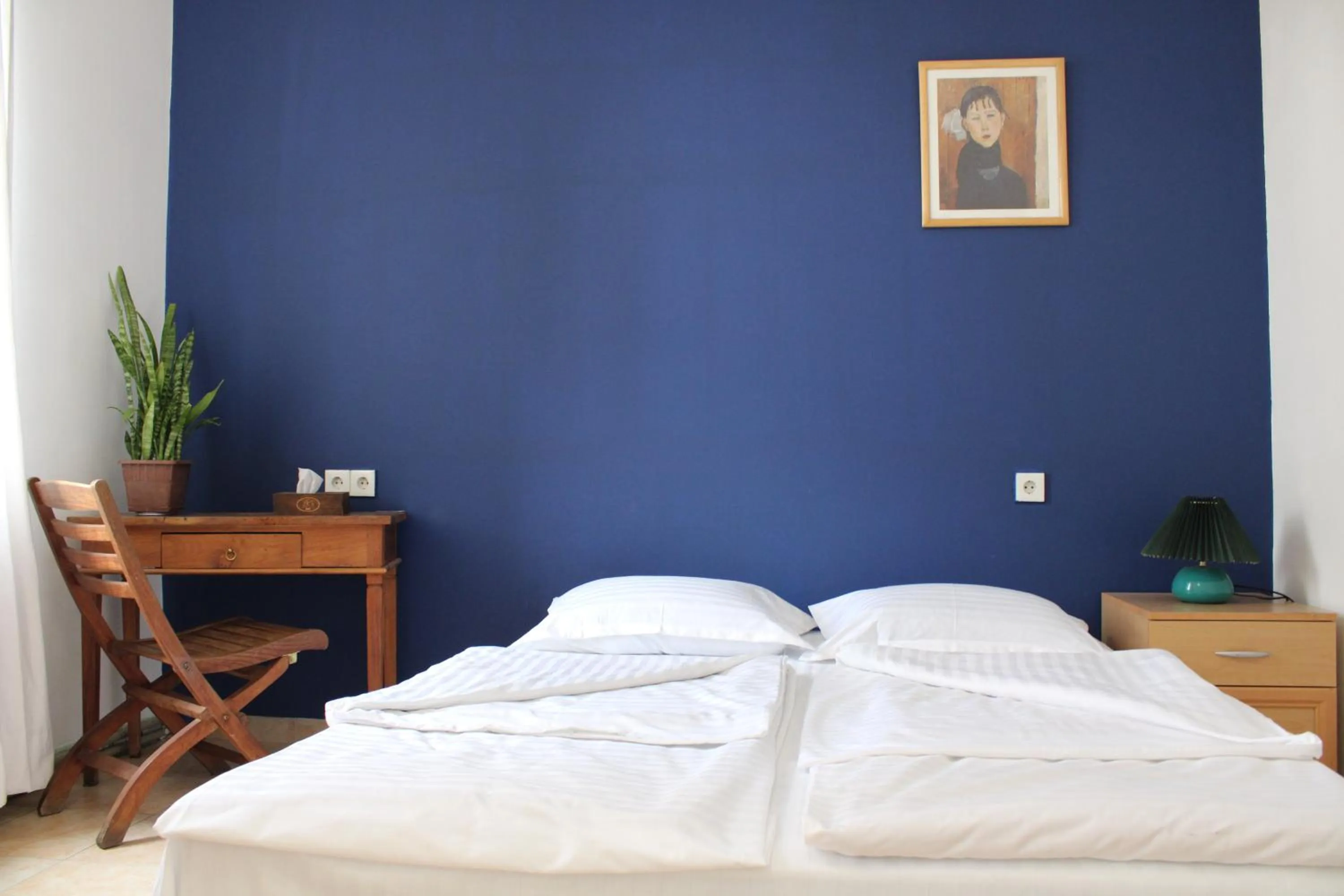 Bedroom, Bed in JR's House