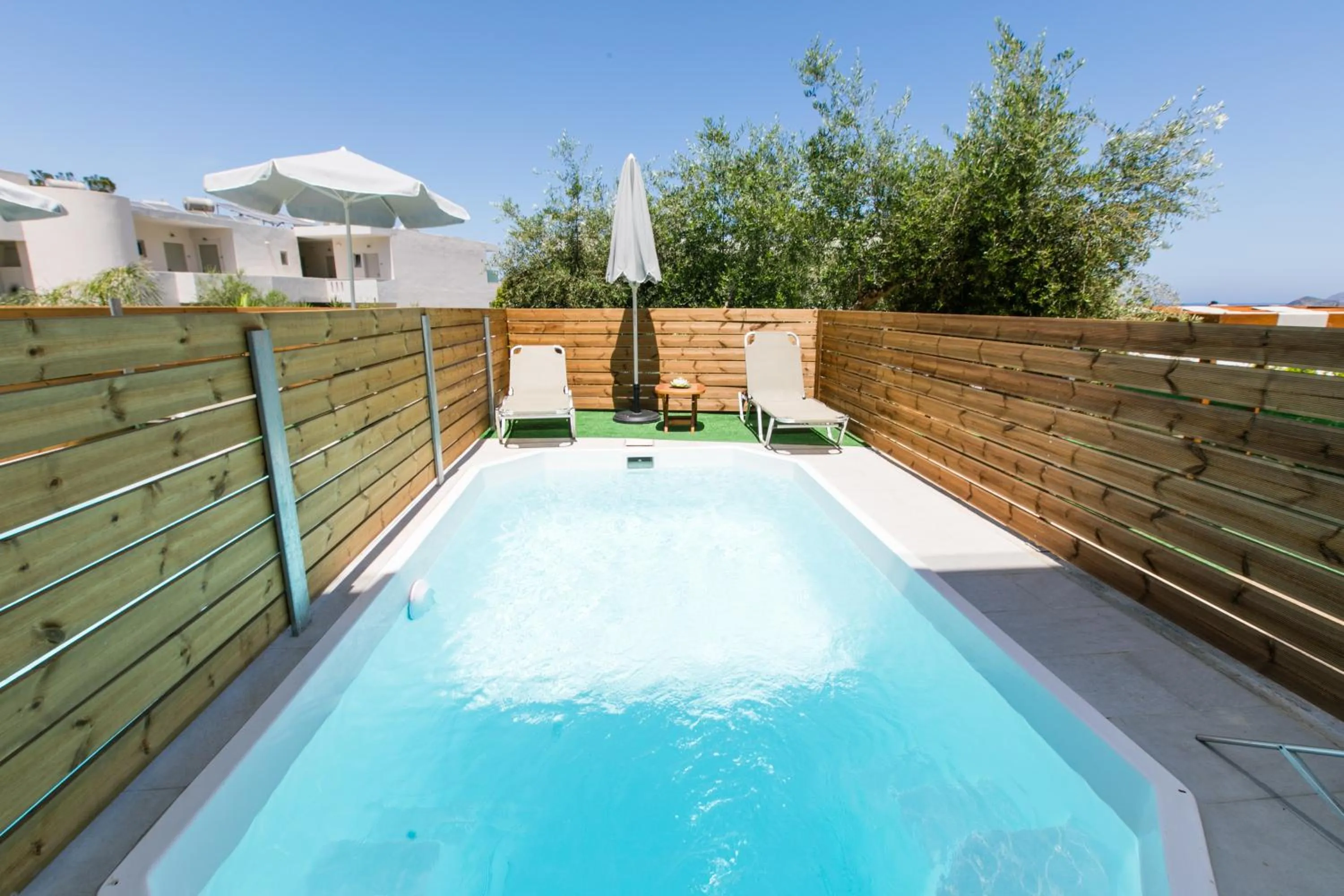 Pool view in Resol Hotel