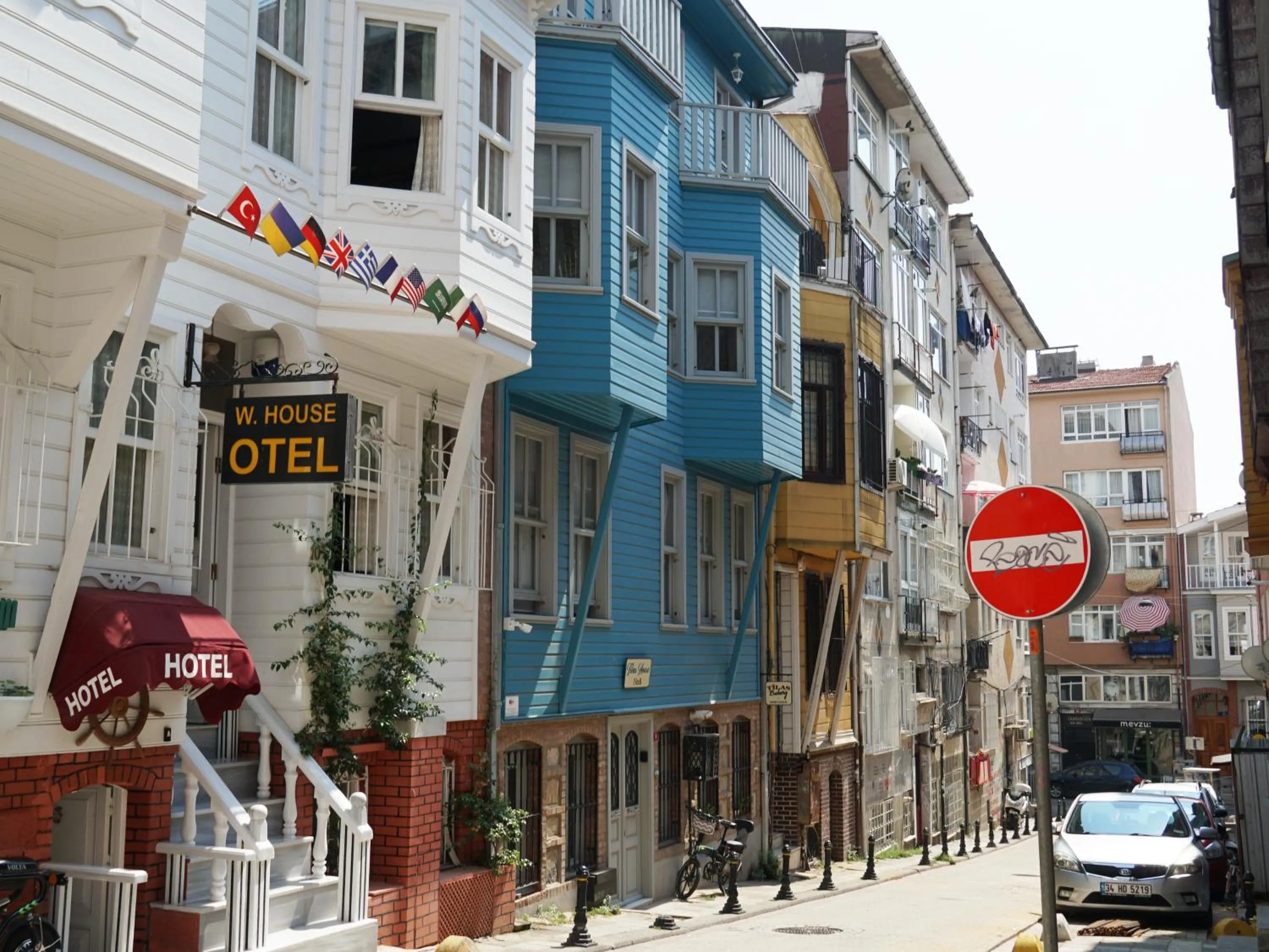 Tilas - Rooms in 19th Century Wooden Townhouse,Kadikoy