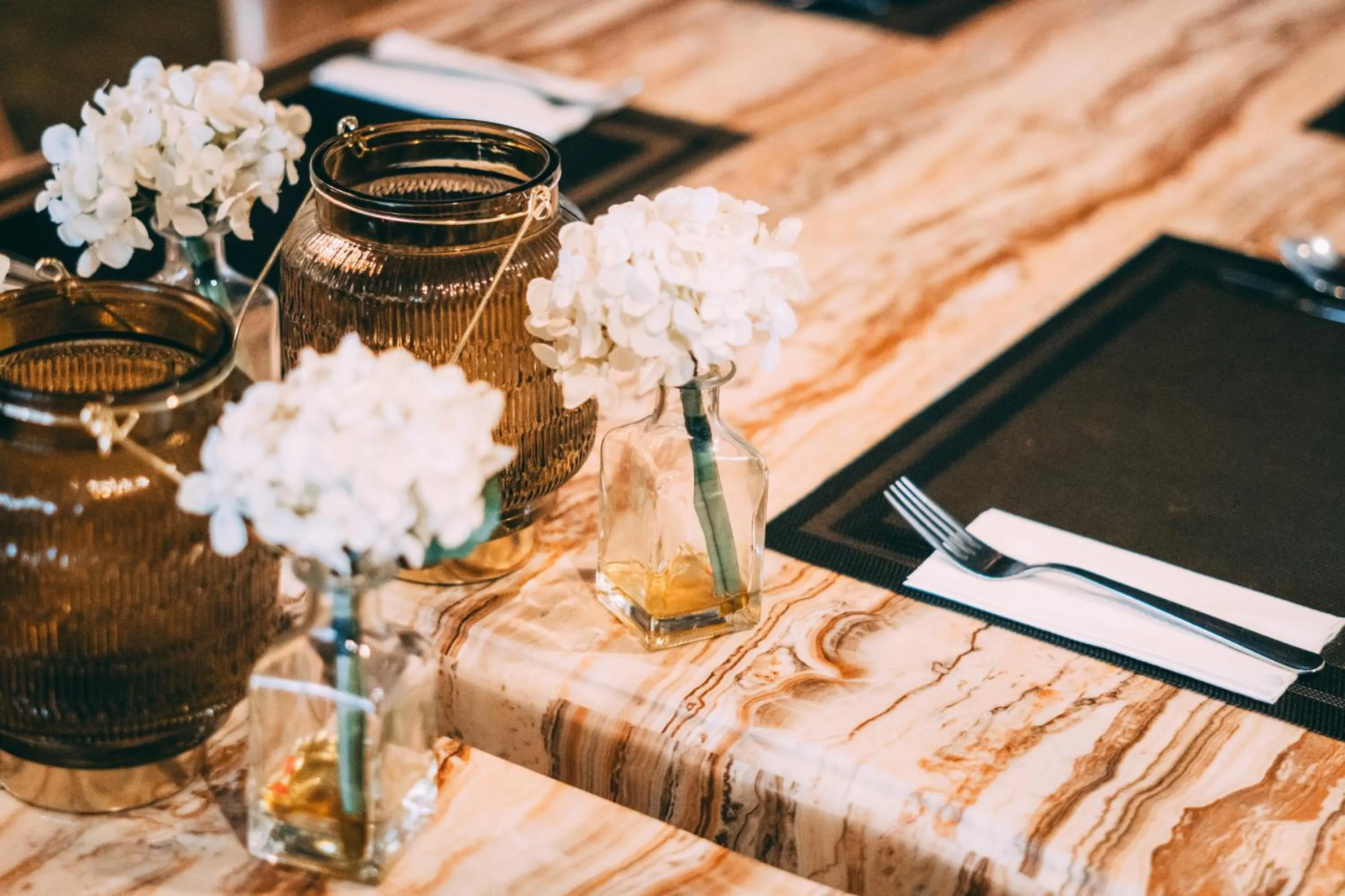 Restaurant/places to eat in Seriental Hotel I check in 3pm-11pm only