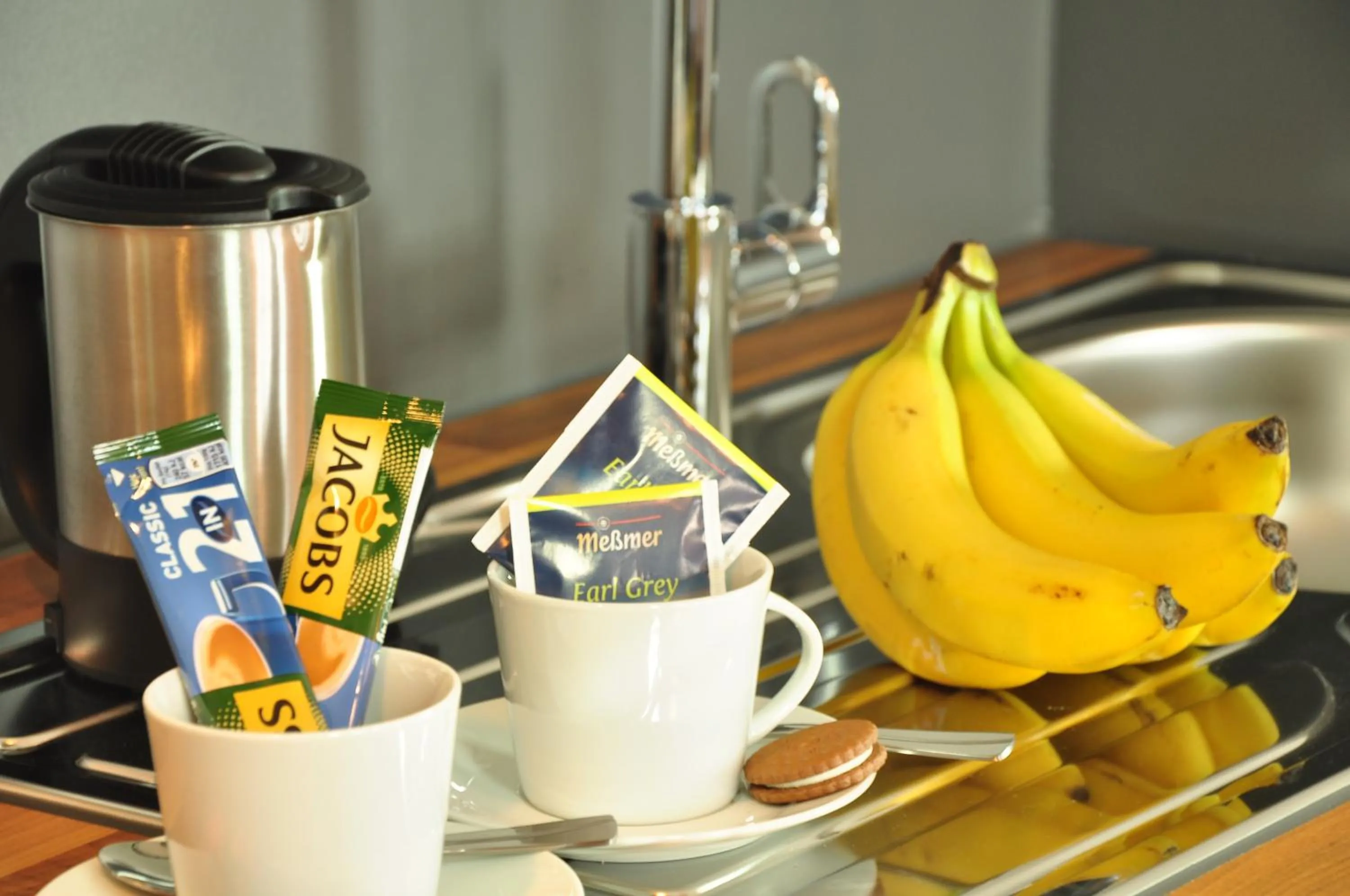 Coffee/tea facilities in Motel am Fürfelder Schloss