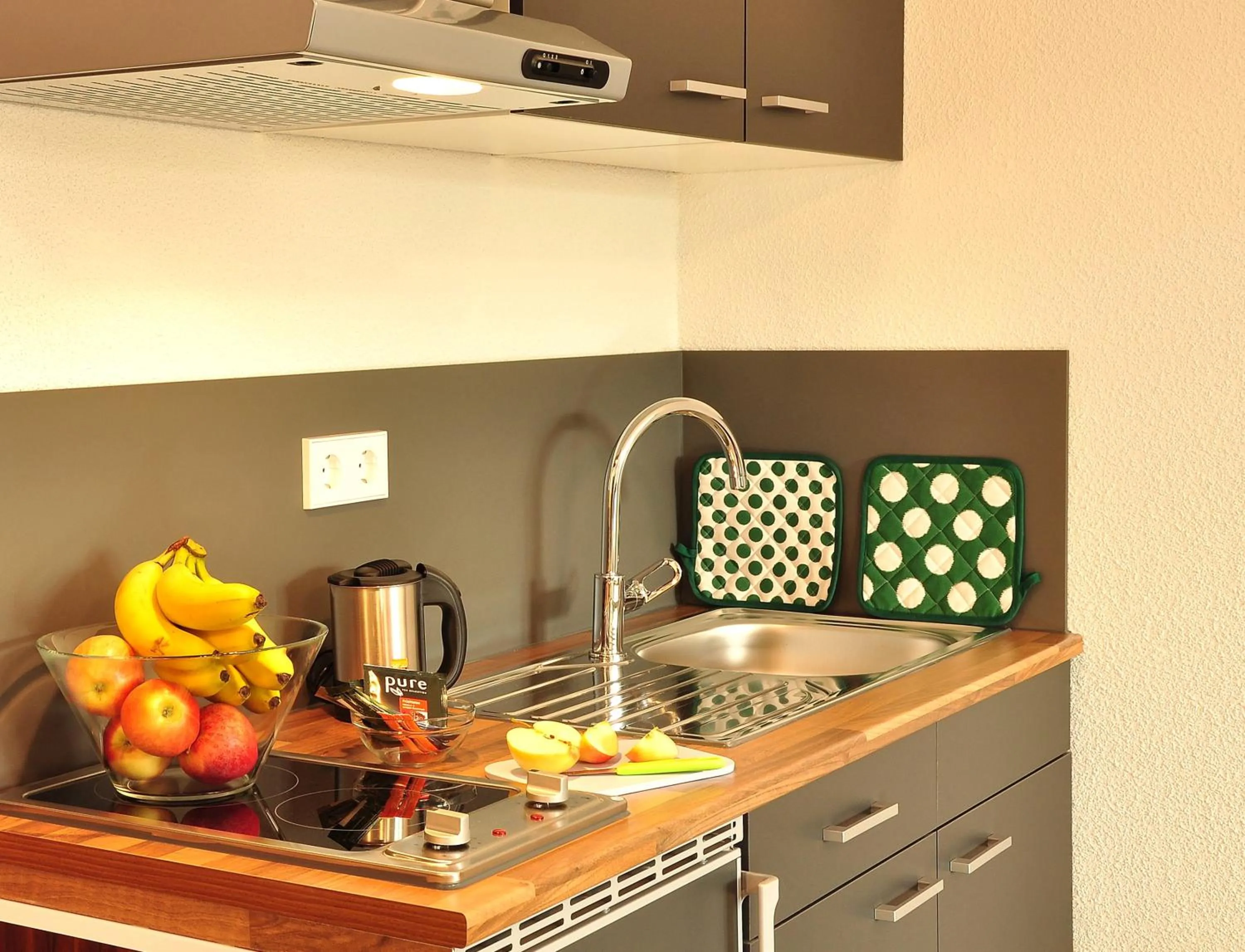 Kitchen or kitchenette in Motel am Fürfelder Schloss