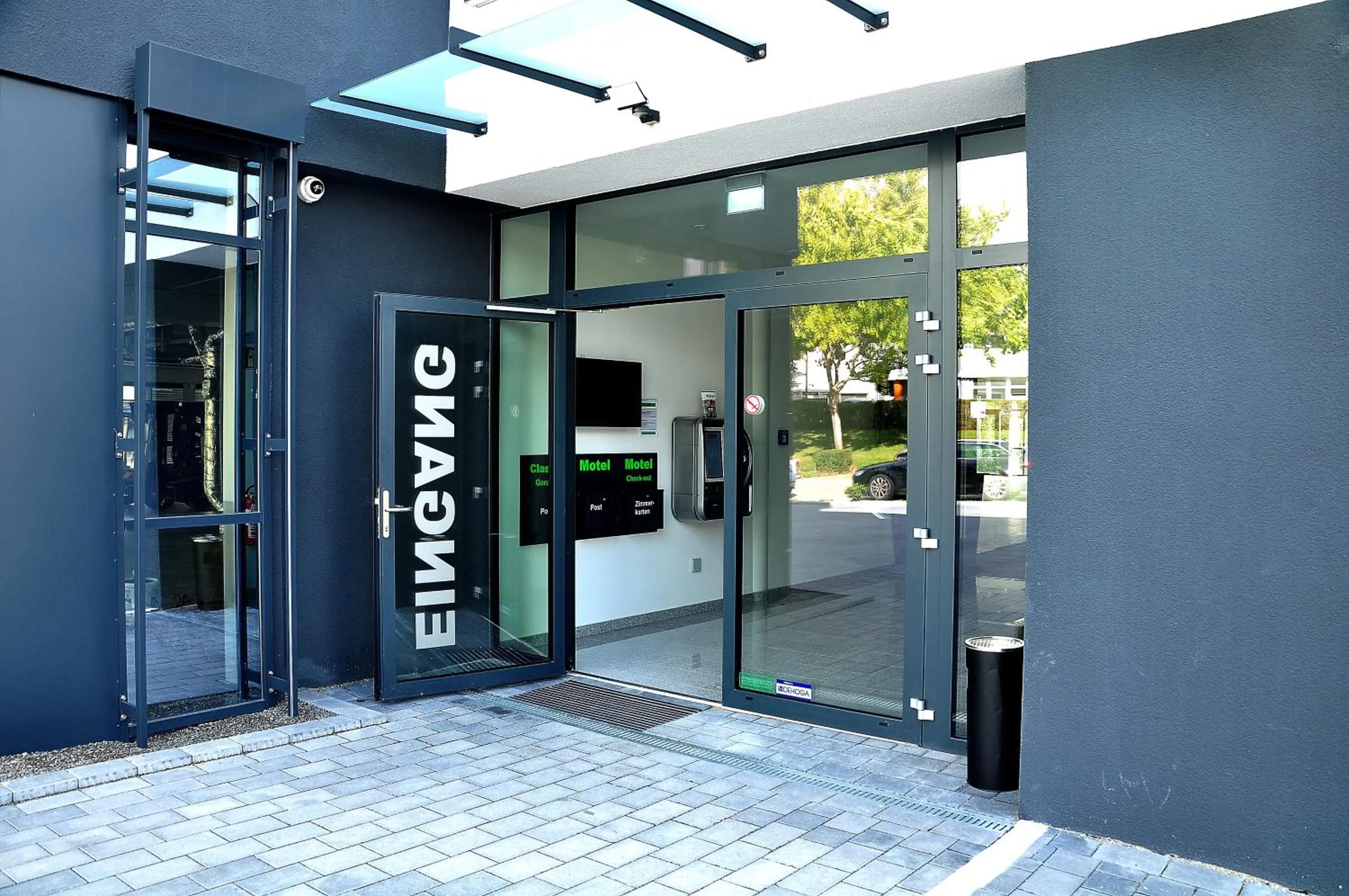 Facade/entrance in Motel am Fürfelder Schloss