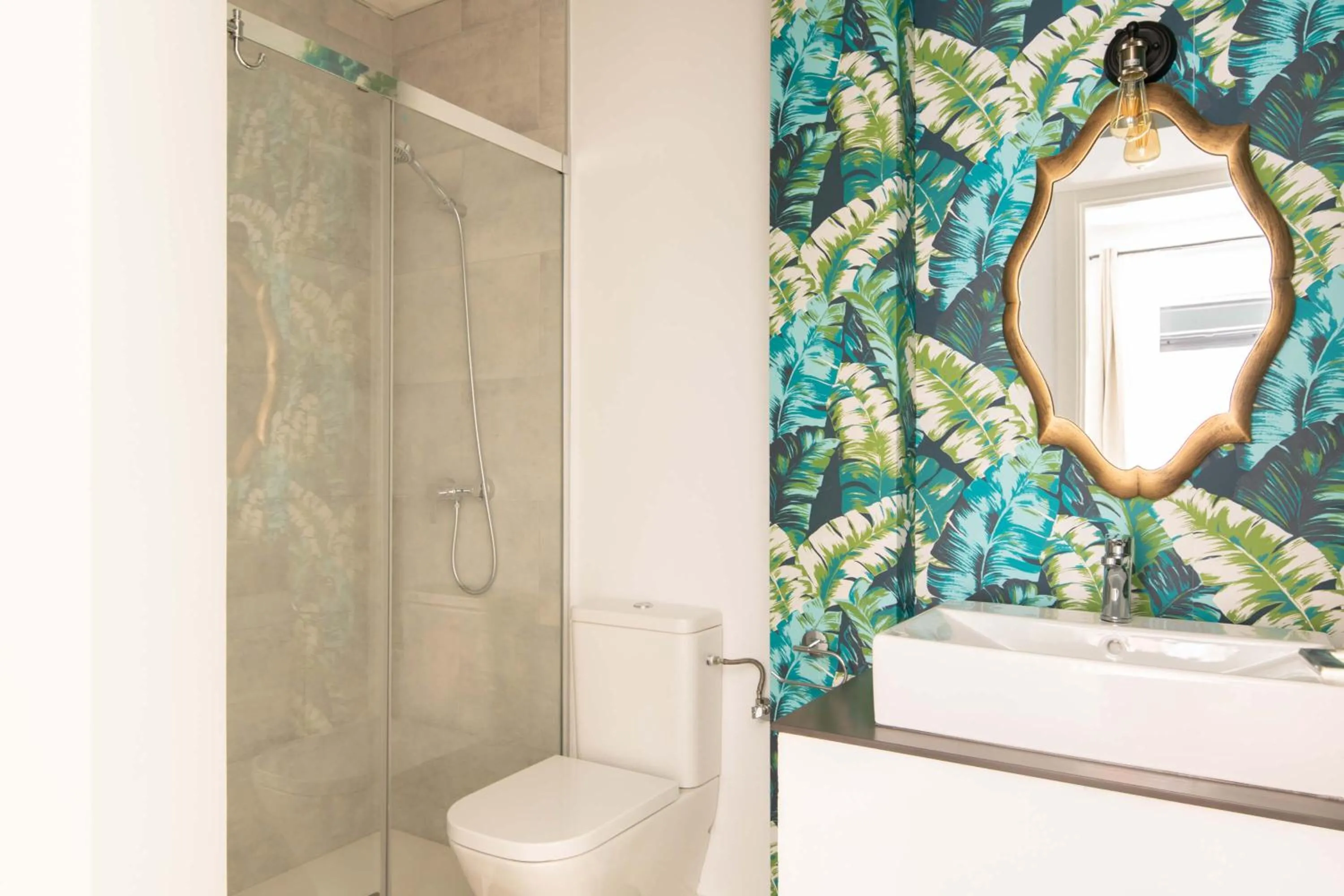 Shower in Casa Triana 1888 Suites by Época