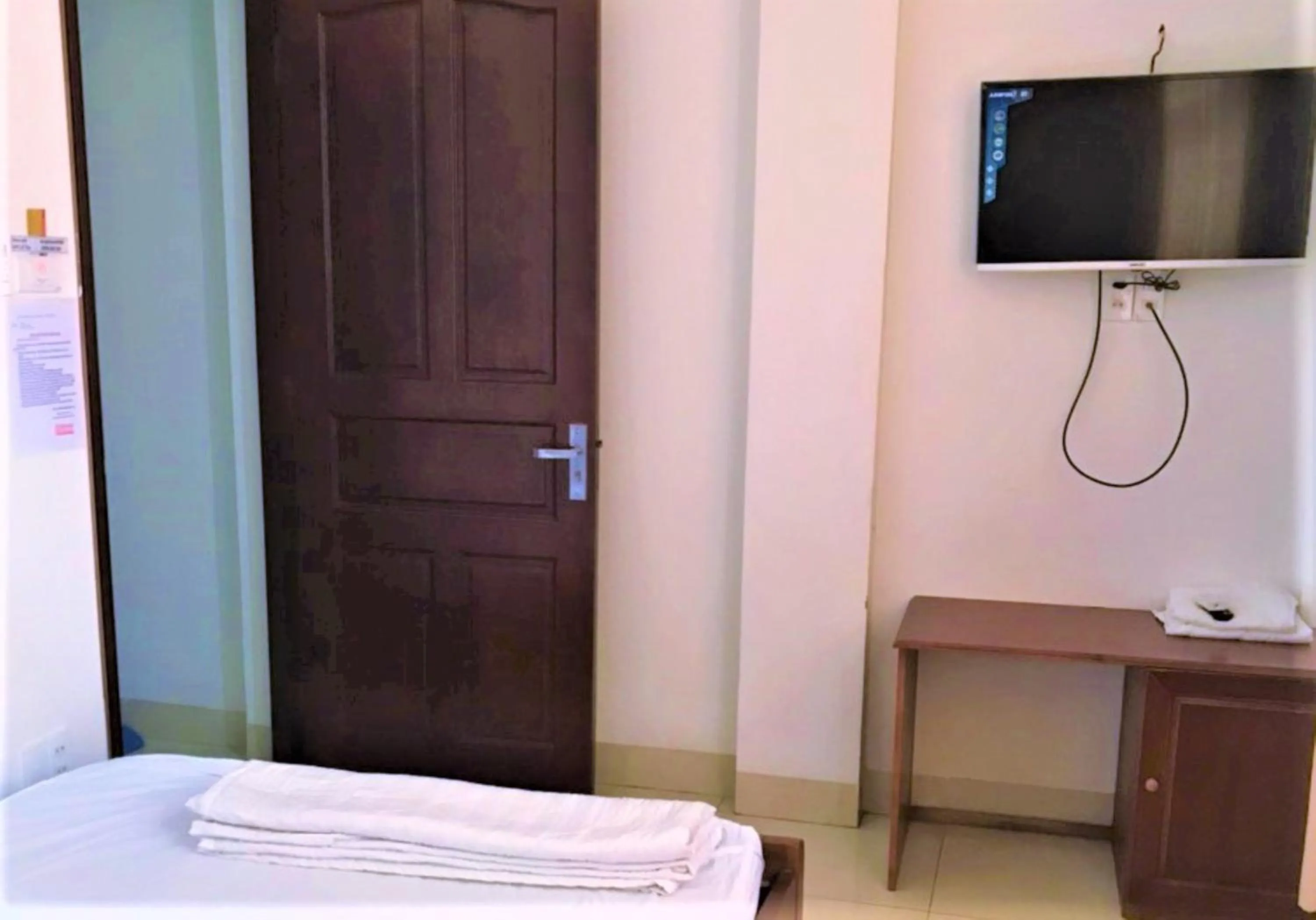 Bedroom in Dung Khanh Motel