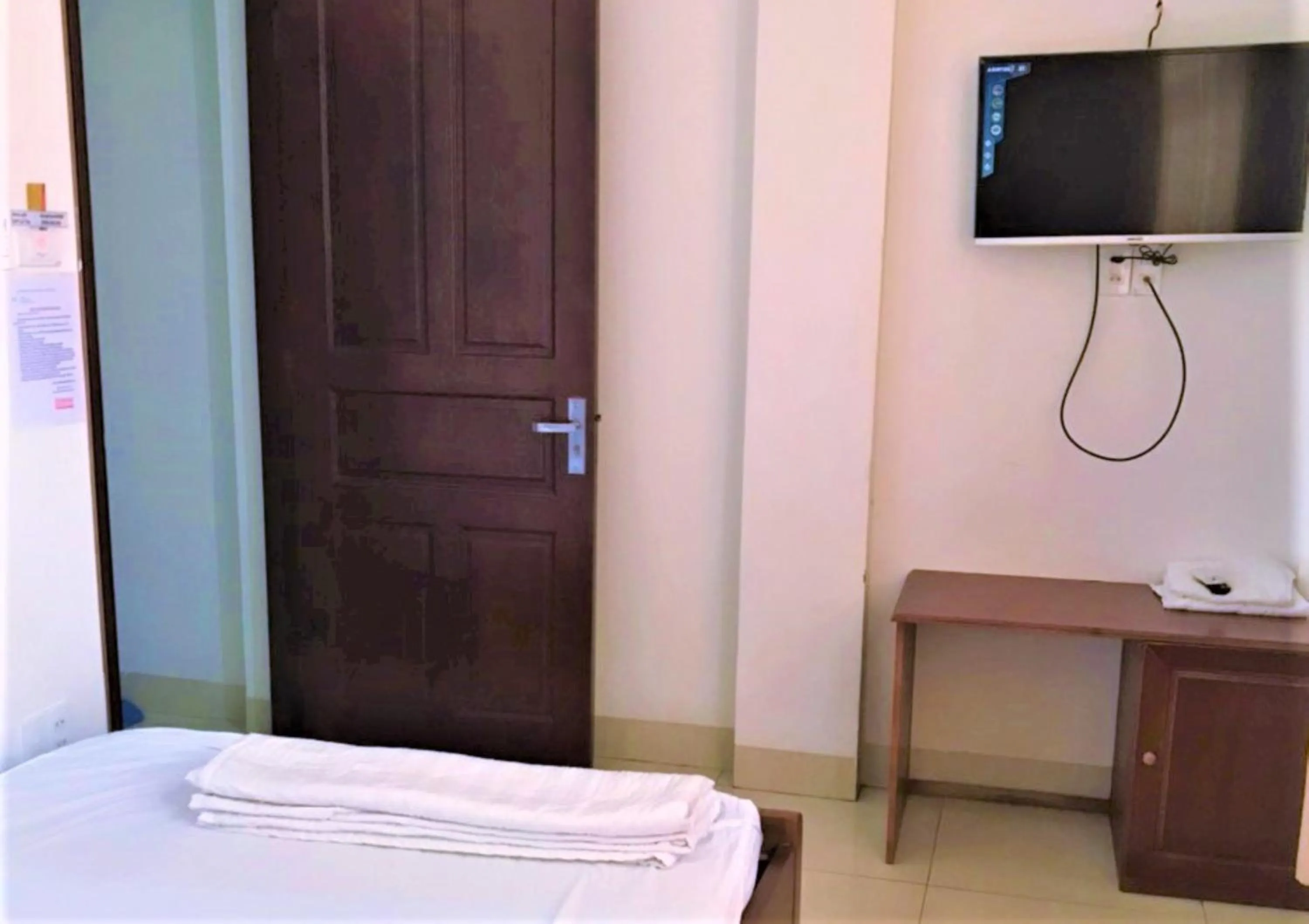 Bedroom in Dung Khanh Motel