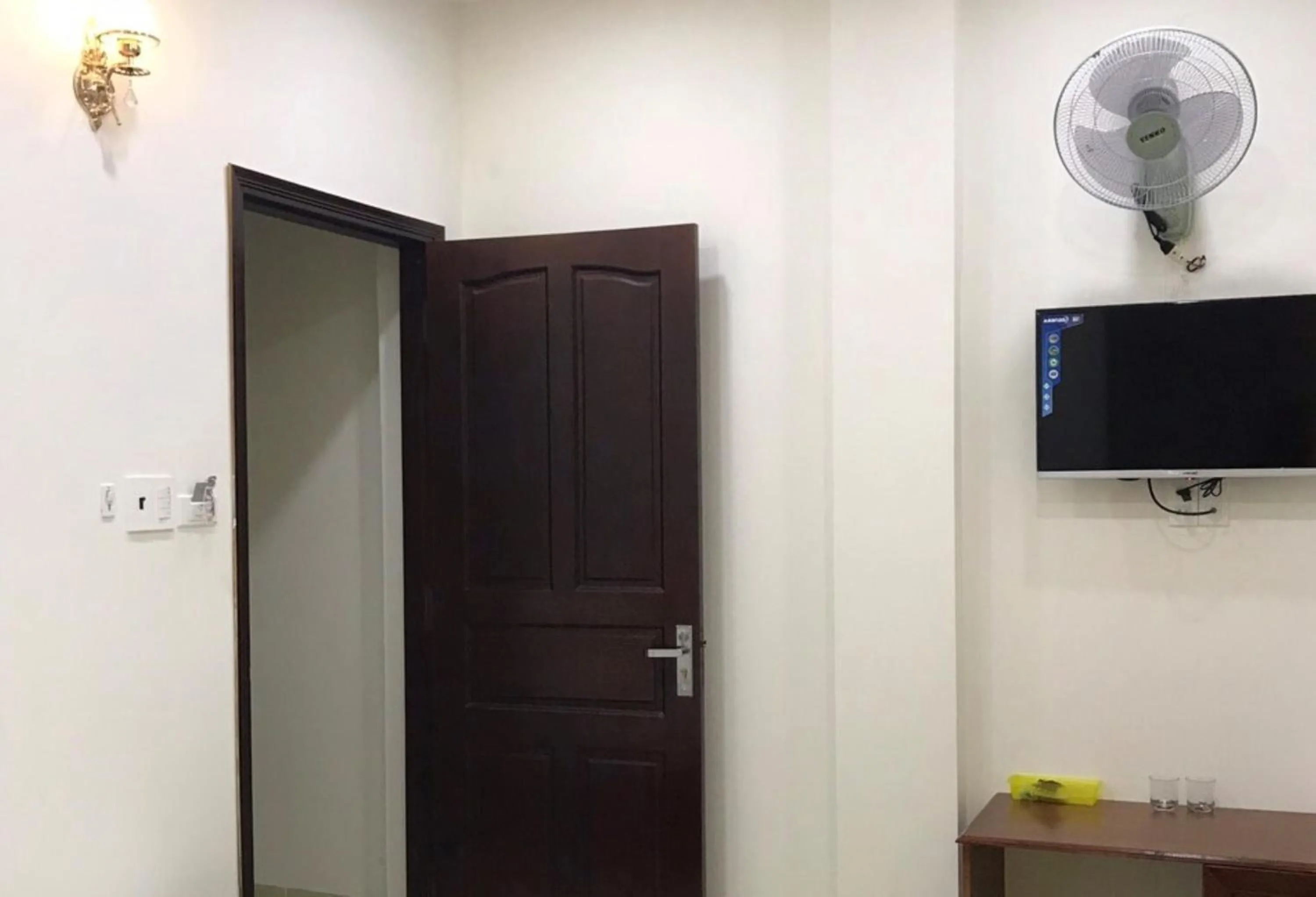 Bedroom in Dung Khanh Motel