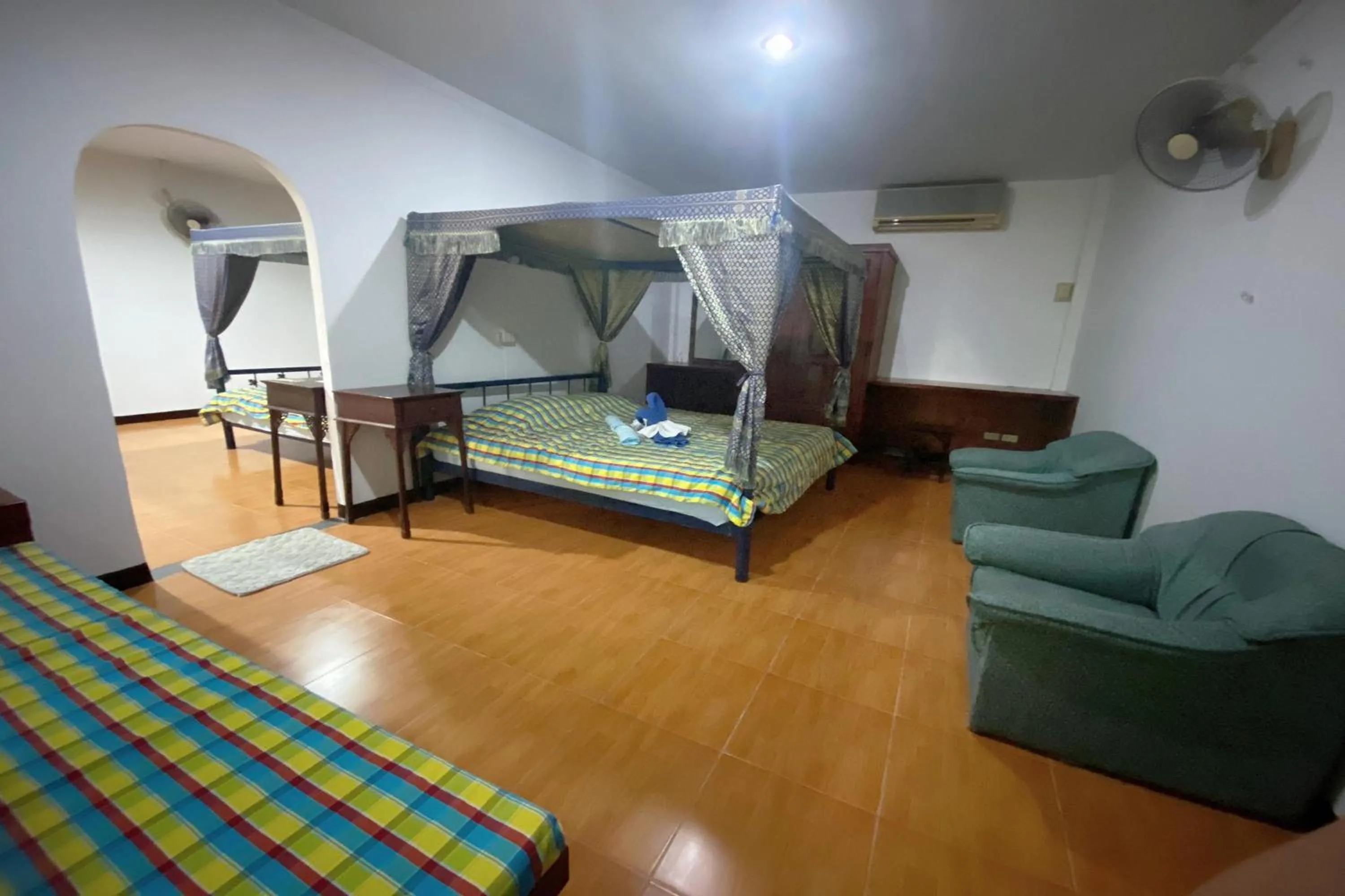 Bedroom, Bed in Viewdoi Art and Resort