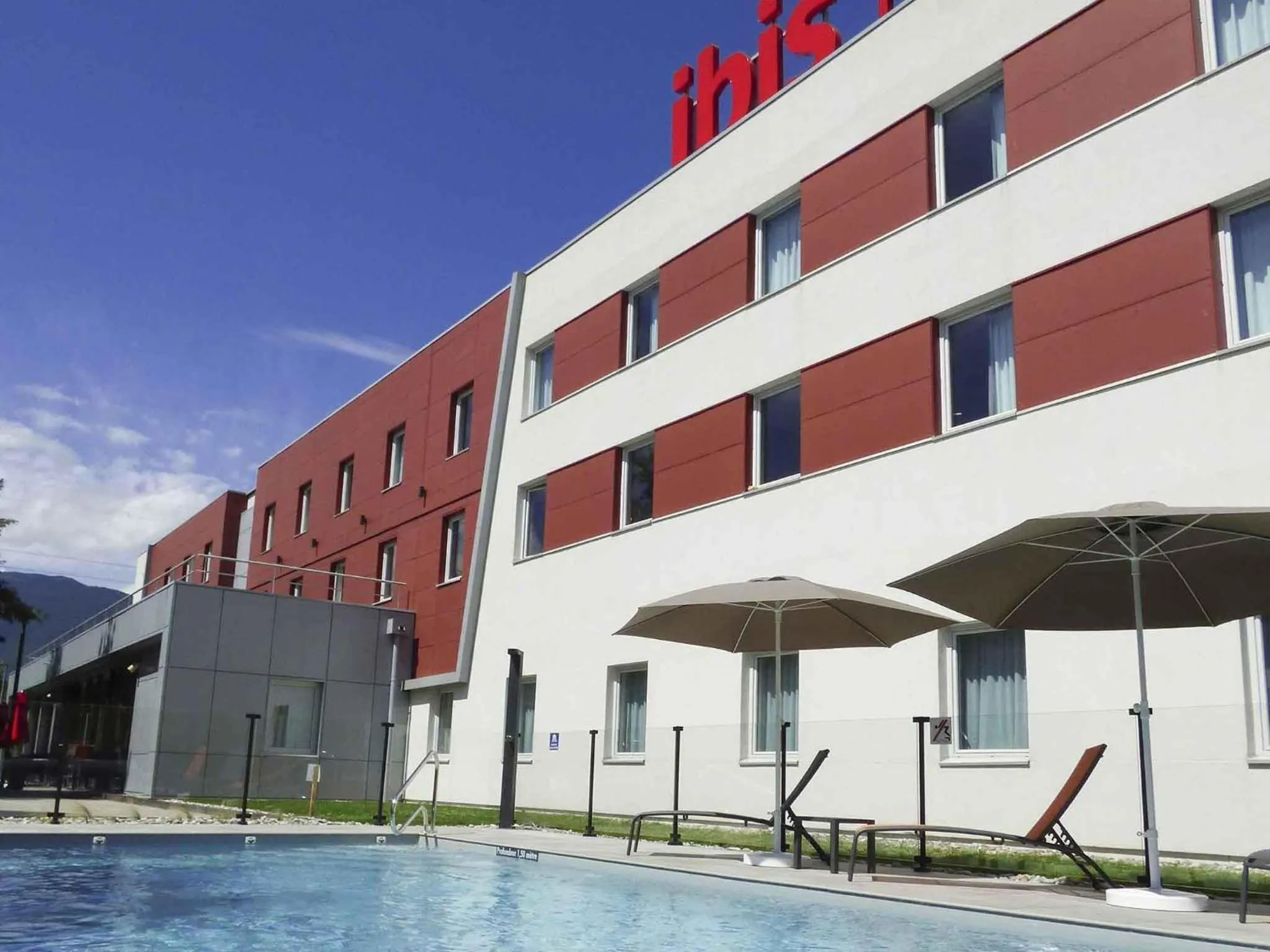 Pool view in Ibis Saint-Genis-Pouilly Genève