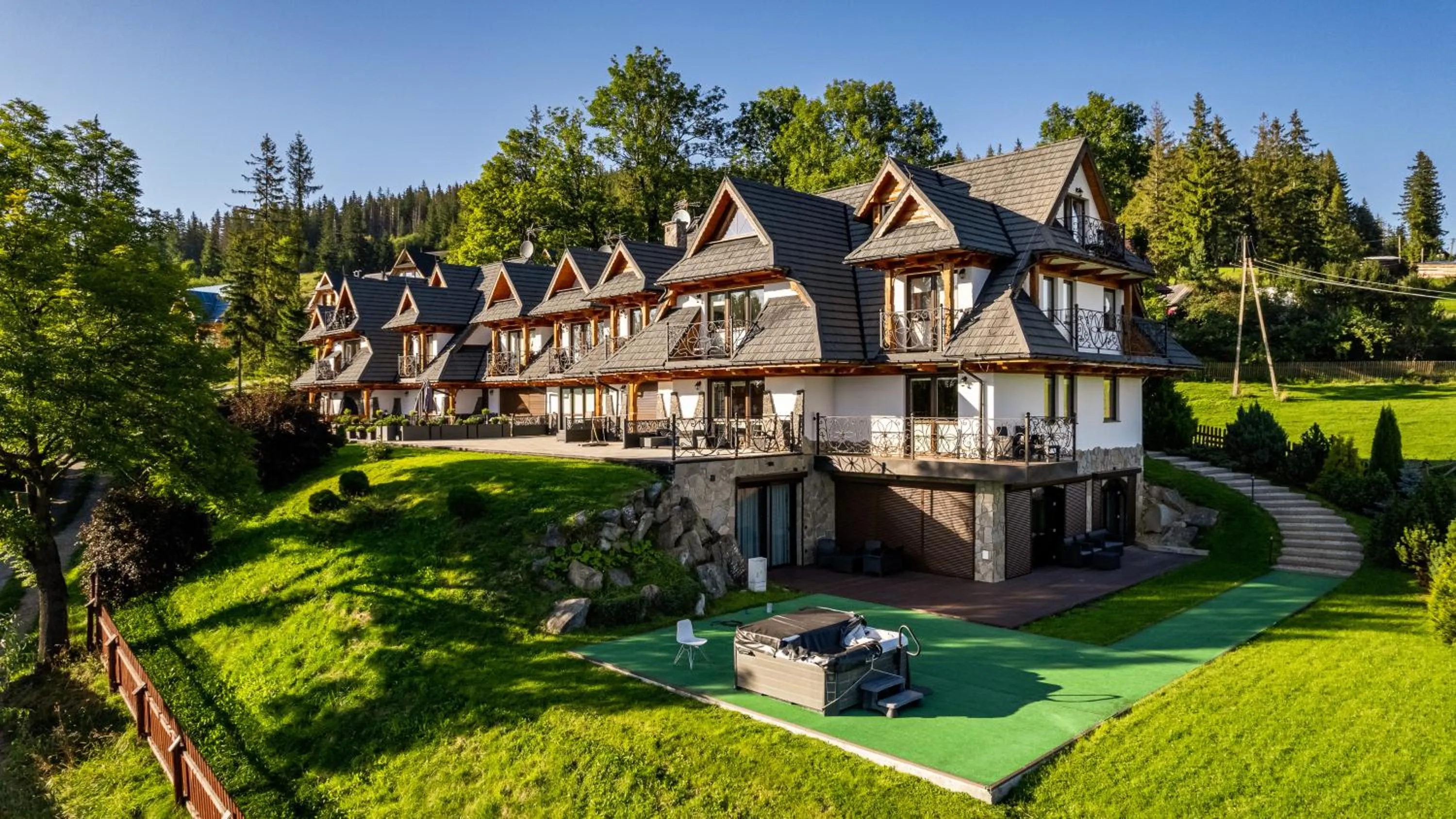 Property building in Kościelisko - Królewska, Sun & Snow