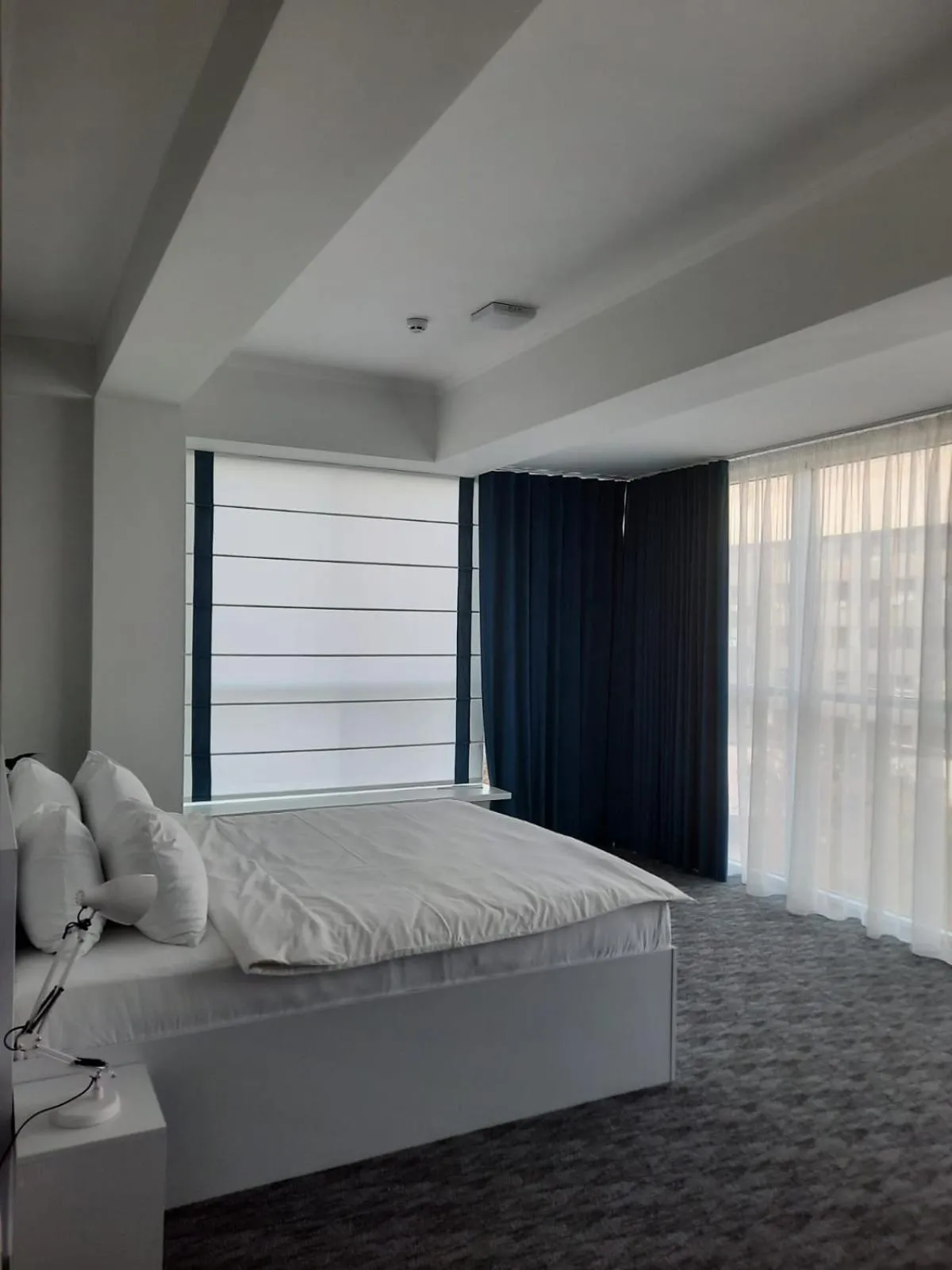 Bedroom, Bed in Glass Cube Hotel
