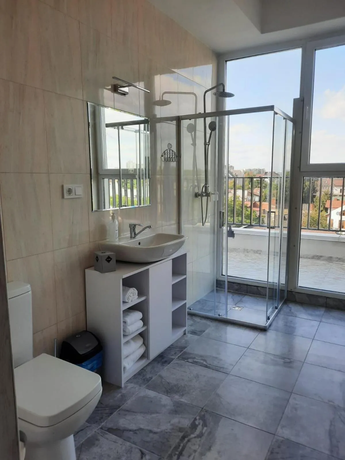 Glass Cube Hotel