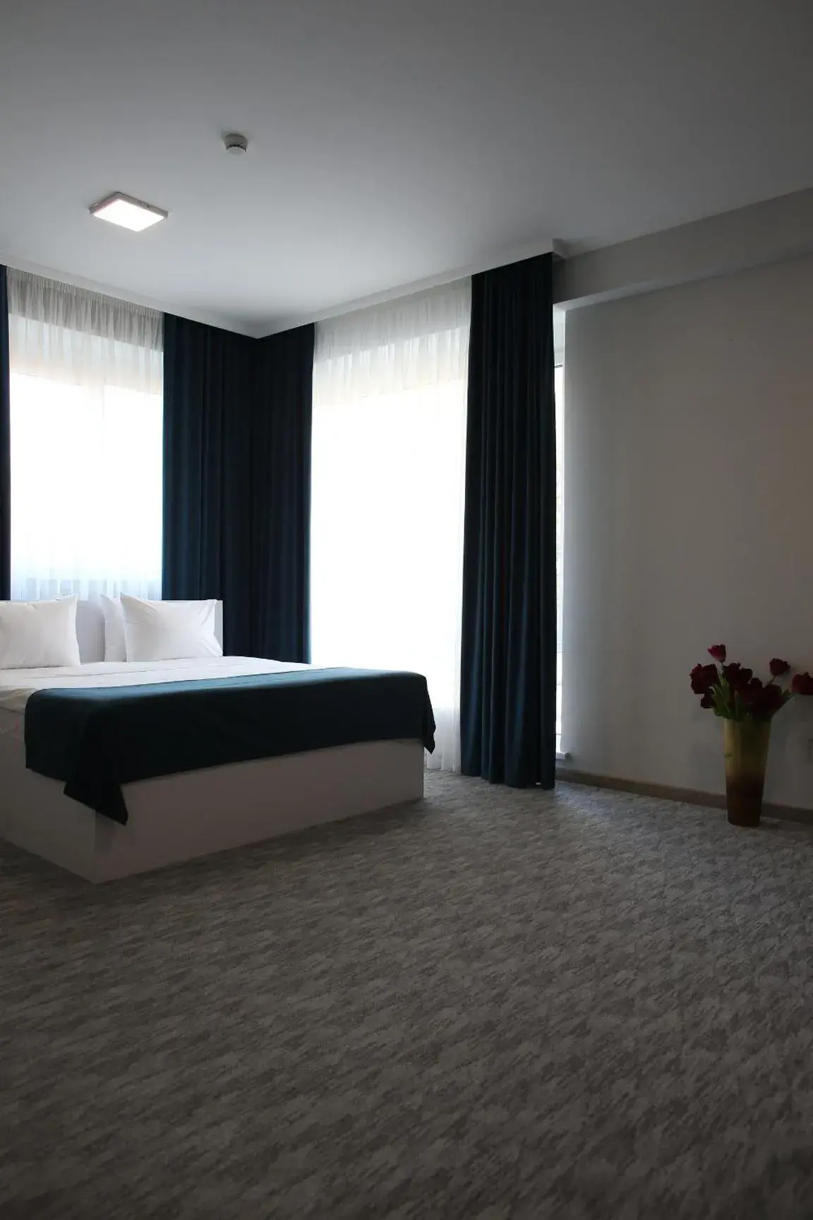Deluxe Double Room in Glass Cube Hotel Deluxe Double Room in Glass Cube Hotel