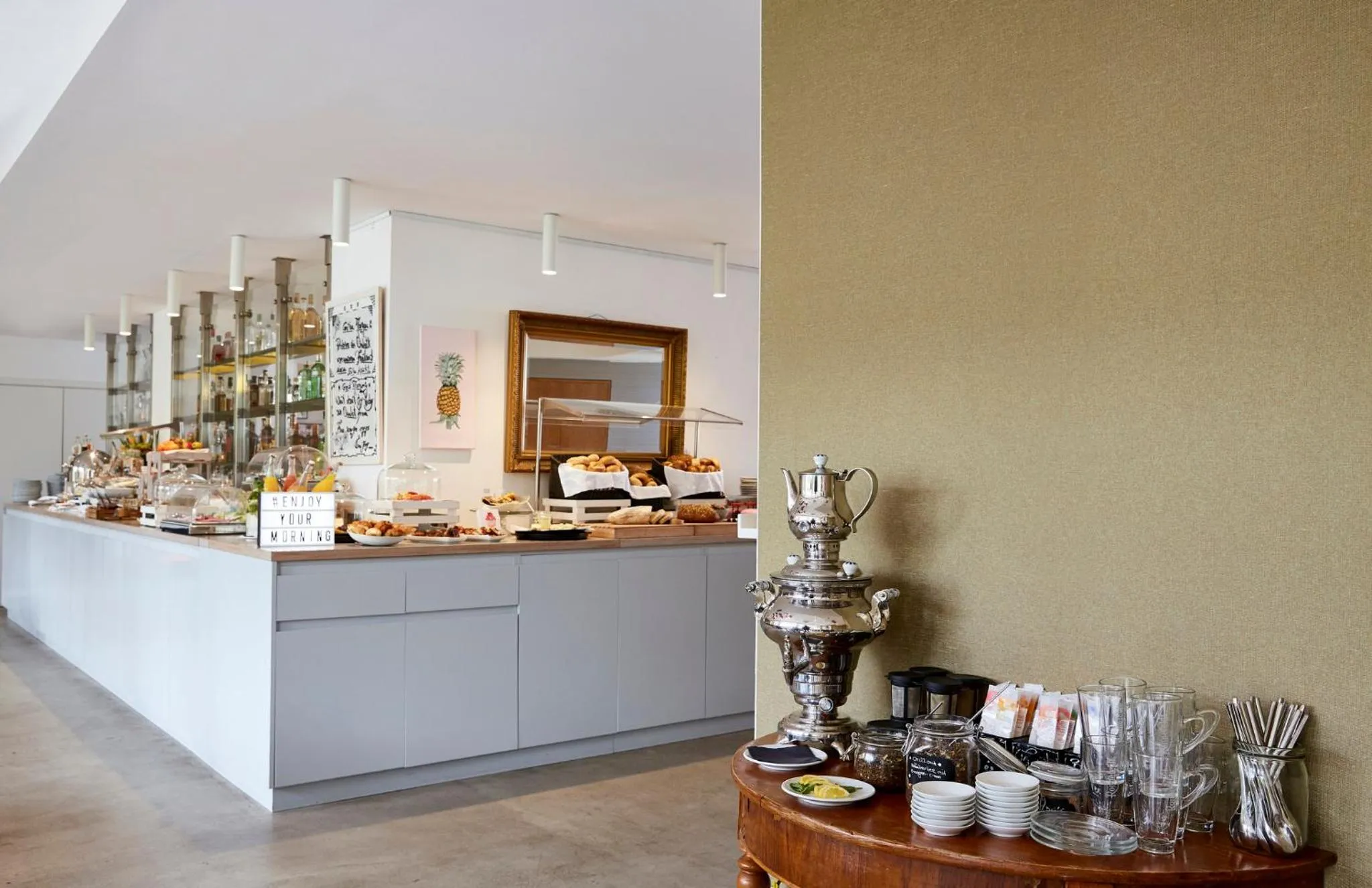 Breakfast in Hotel Indigo - Dusseldorf - Victoriaplatz by IHG