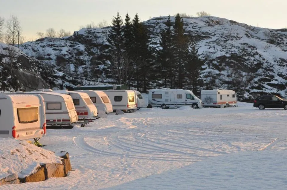 Area and facilities in Kabelvåg Feriehus & Camping