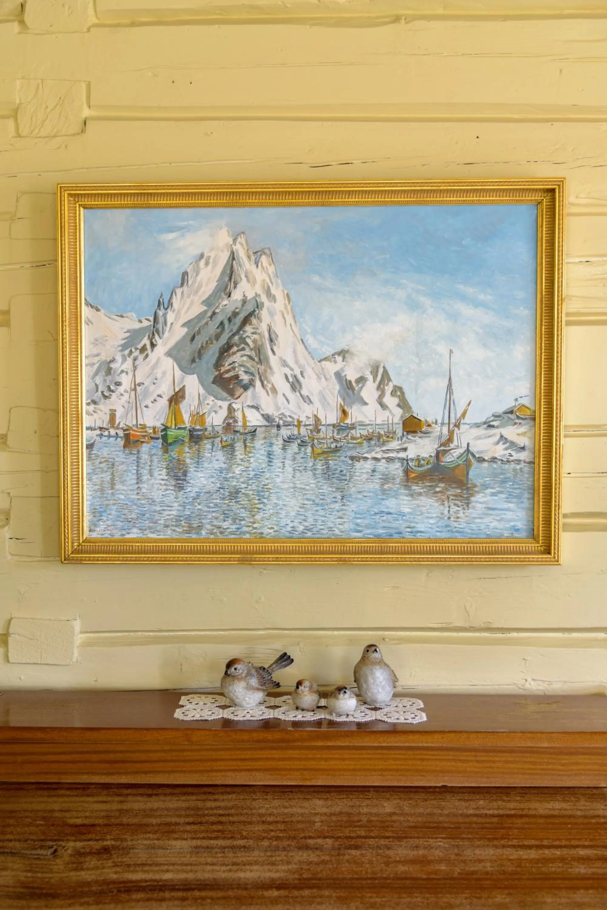 Decorative detail in Kabelvåg Feriehus & Camping