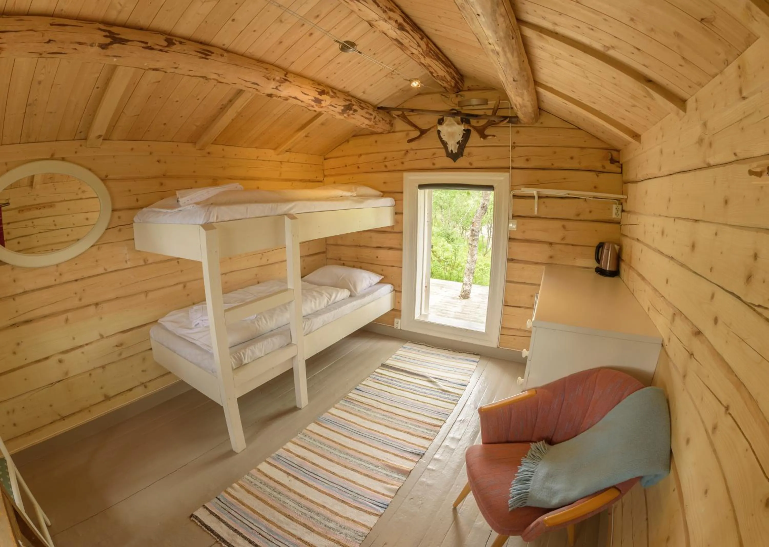 Photo of the whole room, Bed in Kabelvåg Feriehus & Camping