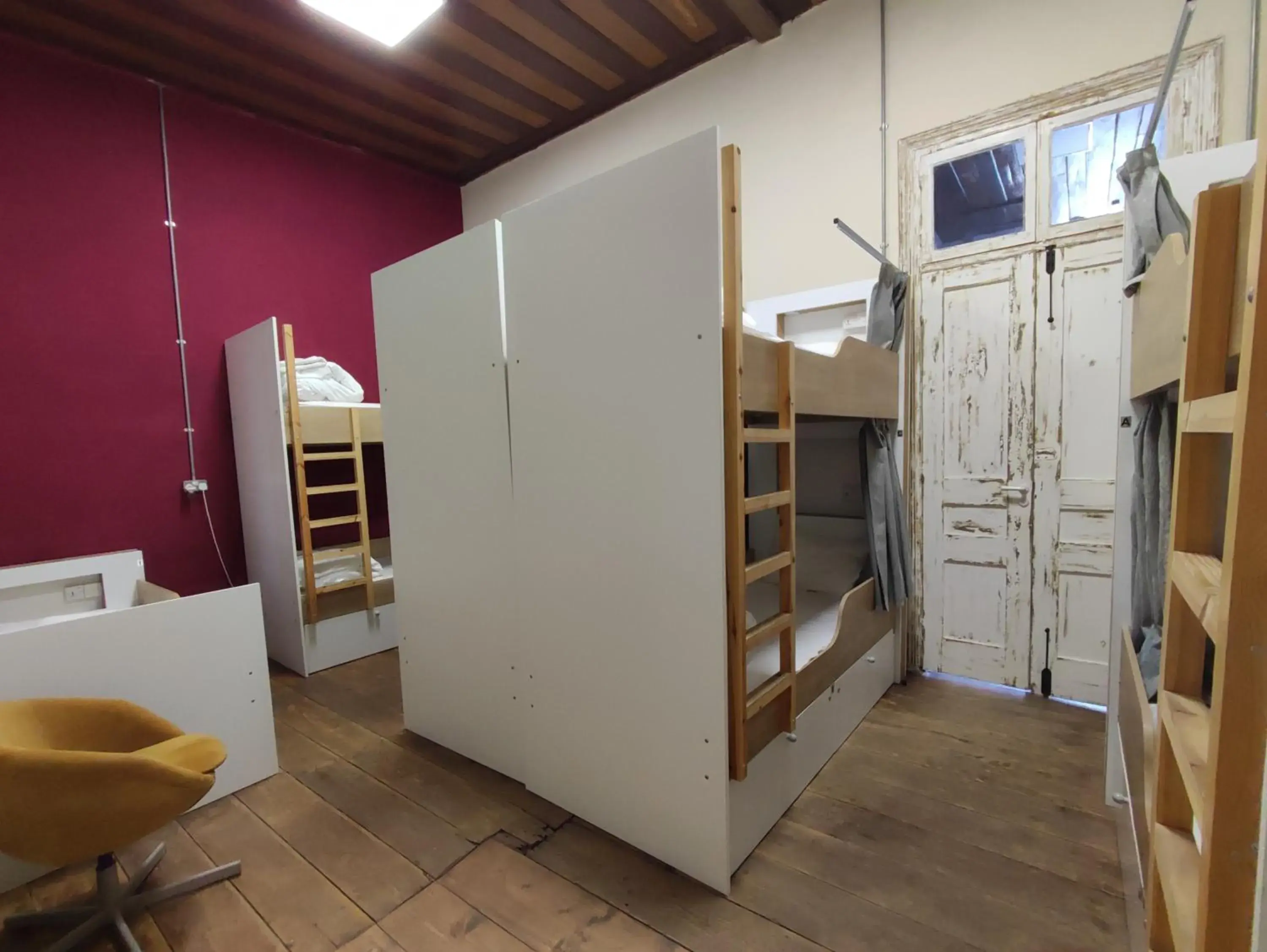 Bunk Bed in Mixed Dormitory Room in Le Mat Hostel Bunk Bed in Mixed Dormitory Room in Le Mat Hostel