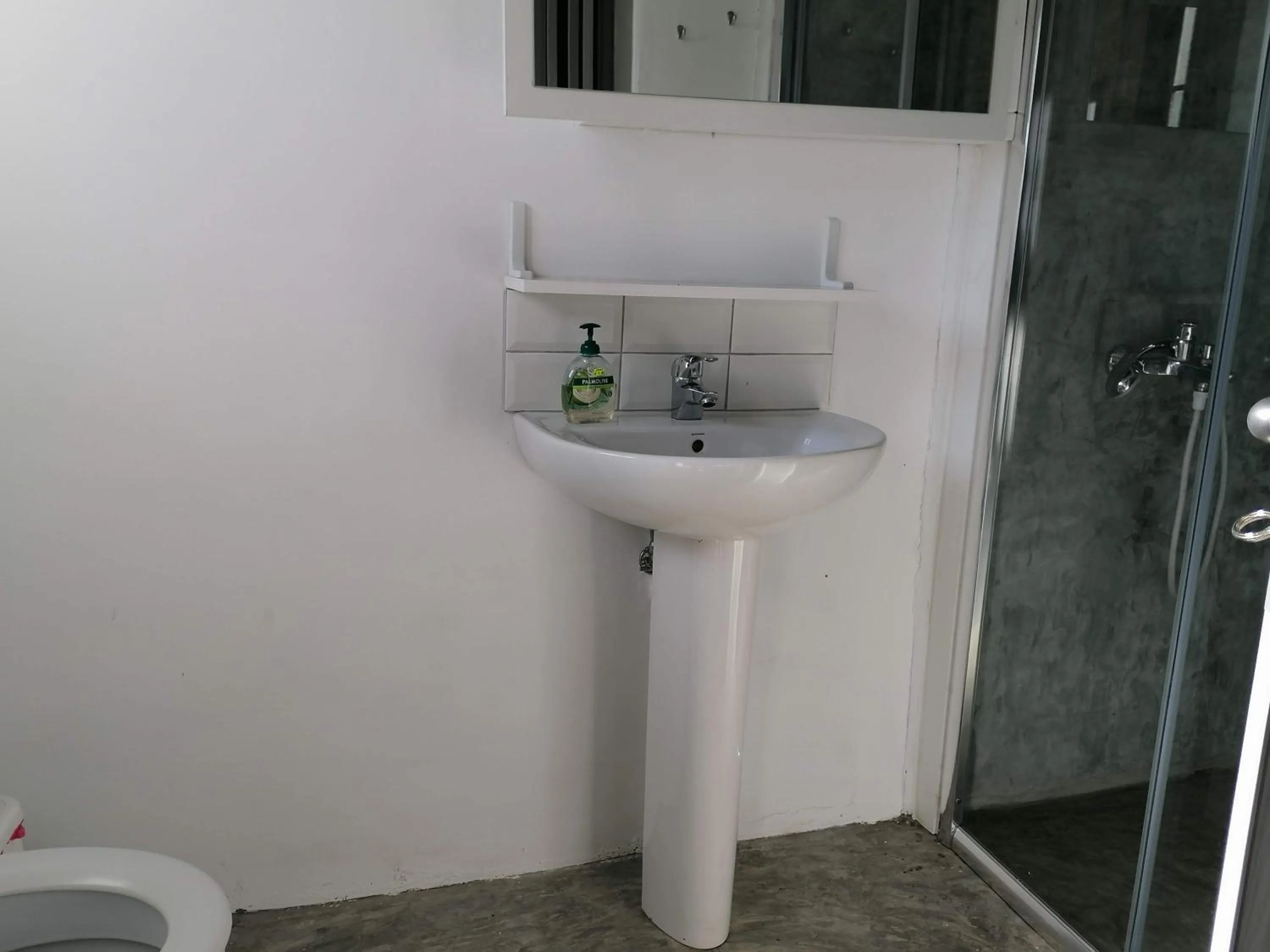 Bathroom in Le Mat Hostel