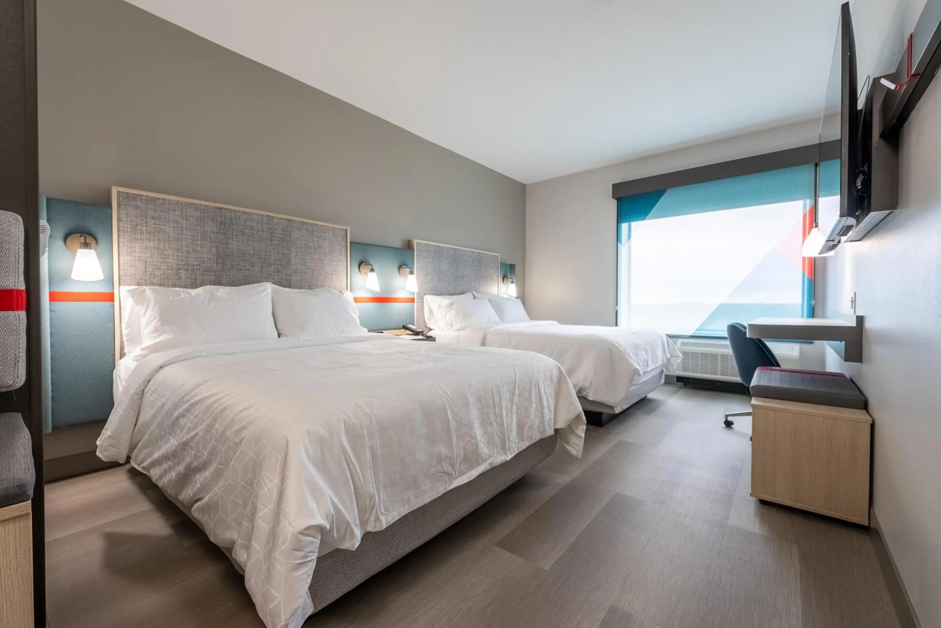 Bedroom, Bed in avid hotels - Kalamazoo East by IHG