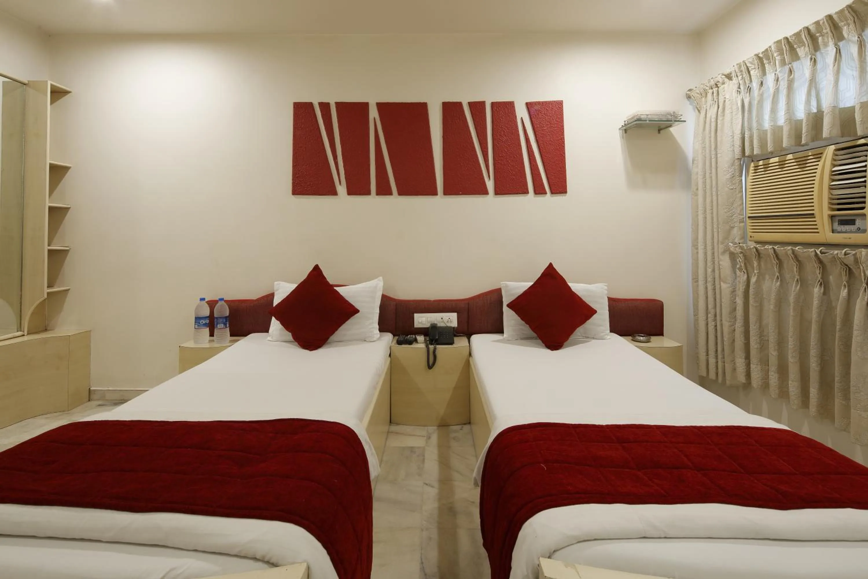 Photo of the whole room, Bed in Hotel Volga