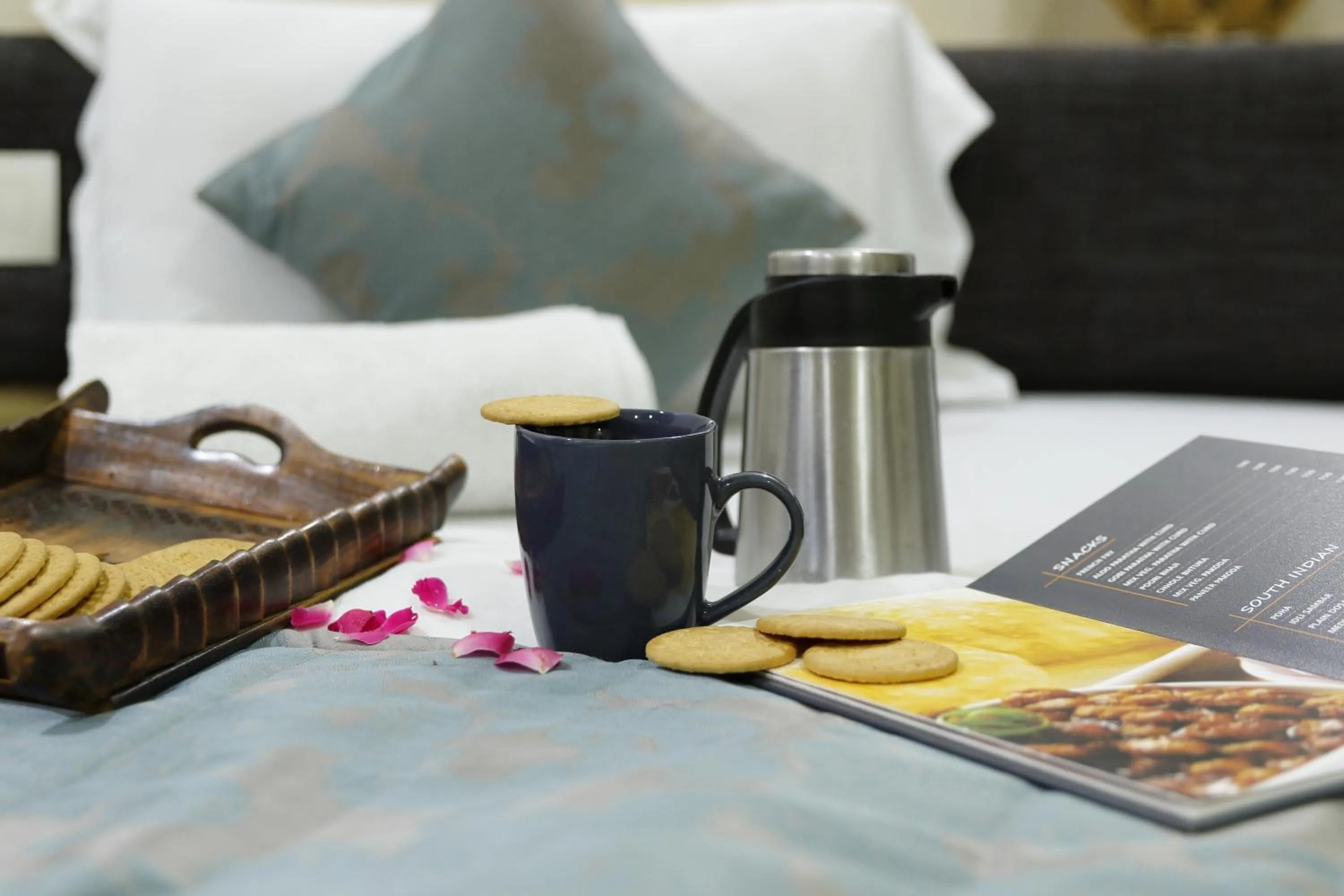 Breakfast, Bed in Hotel Volga