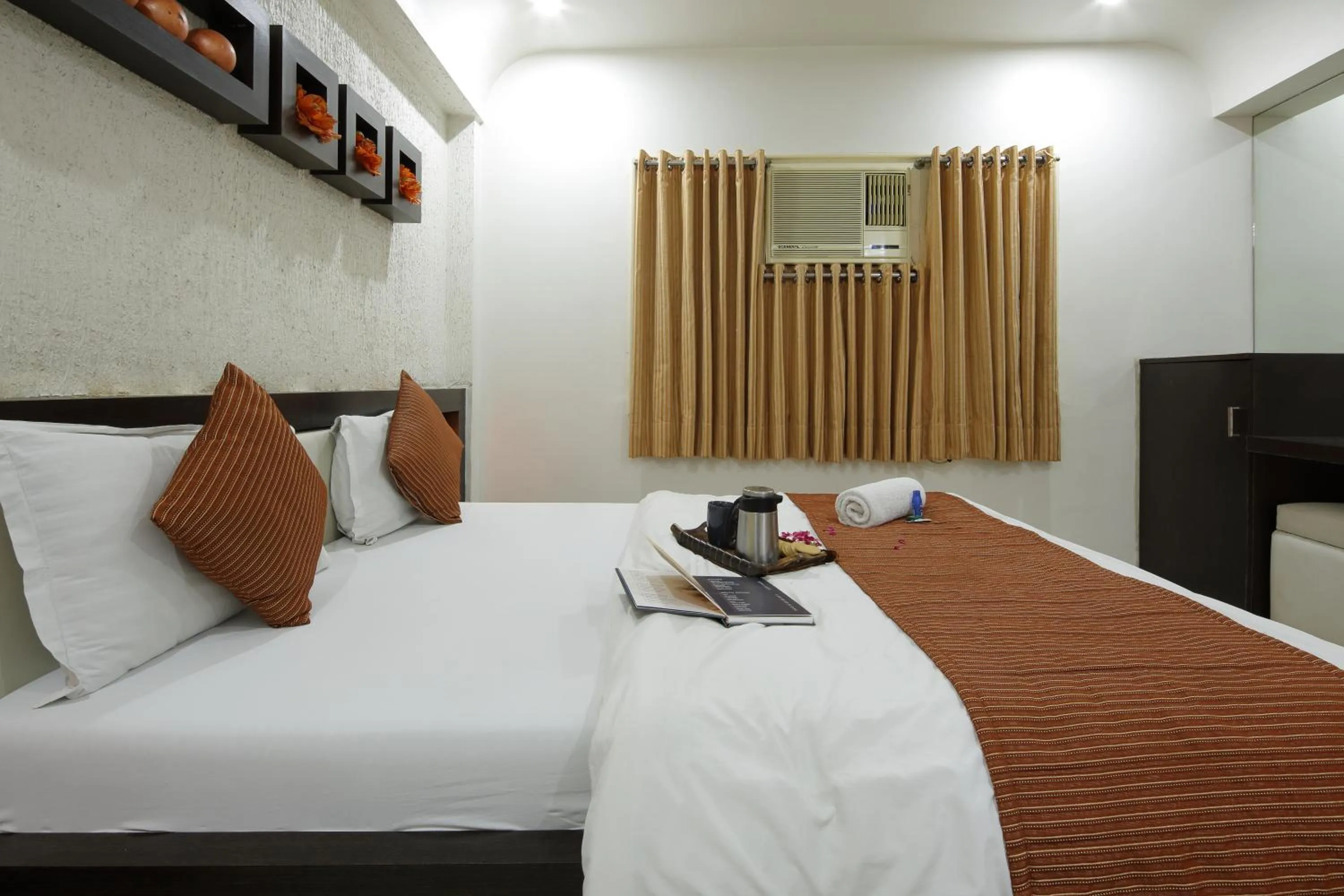 Photo of the whole room, Bed in Hotel Volga