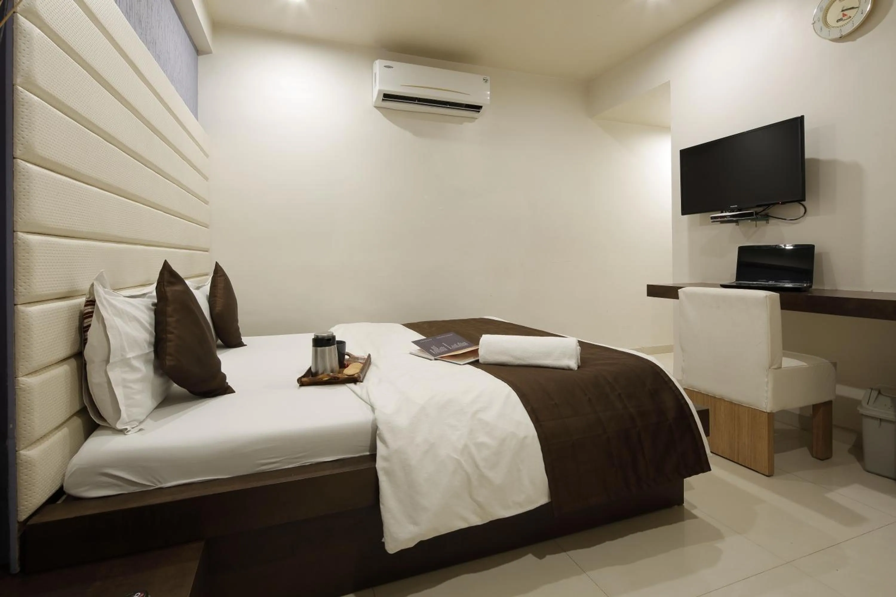 Photo of the whole room, Bed in Hotel Volga